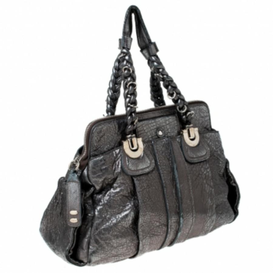 Chloe Silver Leather Heloise Satchel État moyen - En vente à Dubai, Al Qouz 2