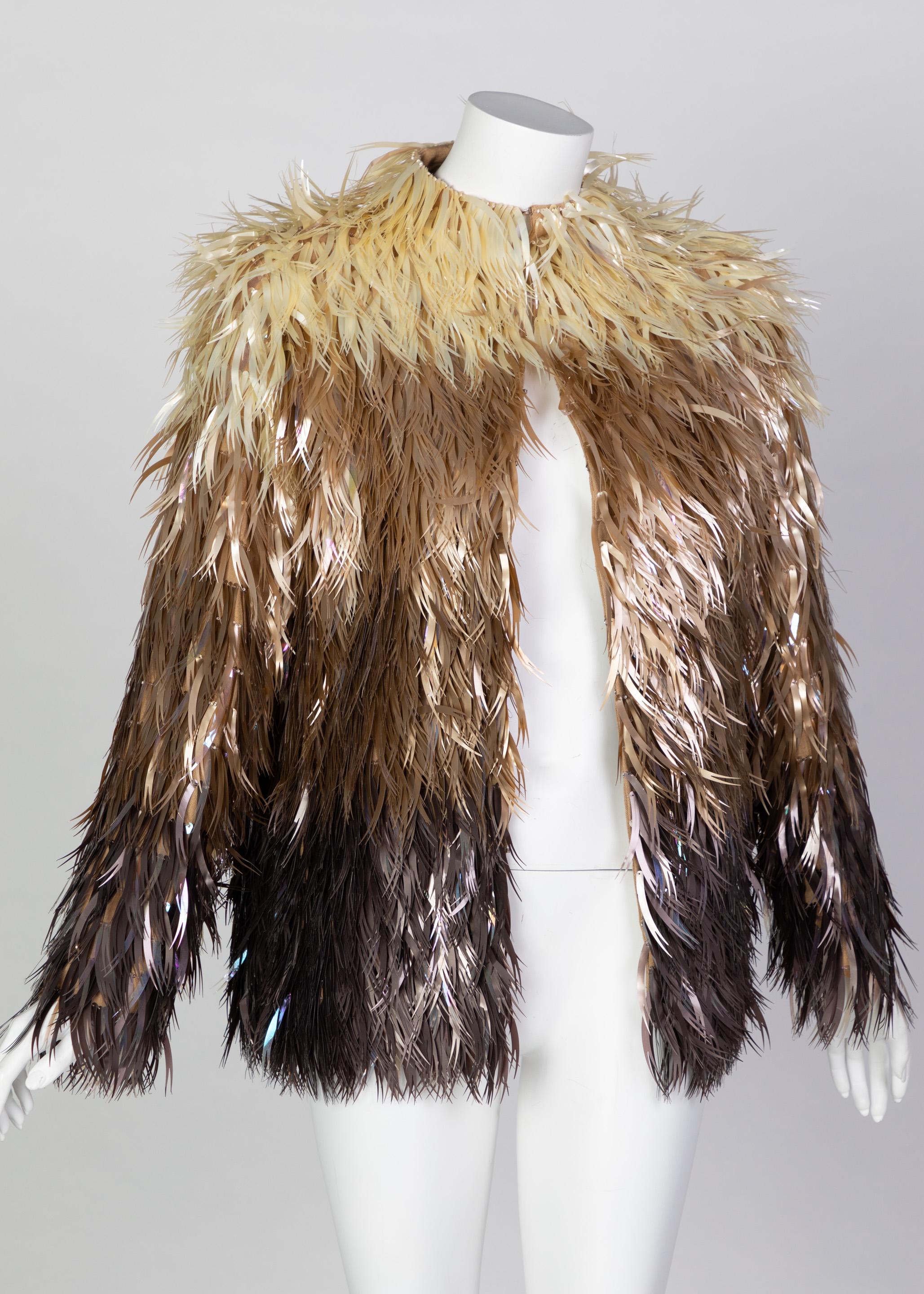 Chloé Stella McCartney - Manteau en plumes végétales, plastique et métal, défilé A/H 2000 Excellent état - En vente à Boca Raton, FL