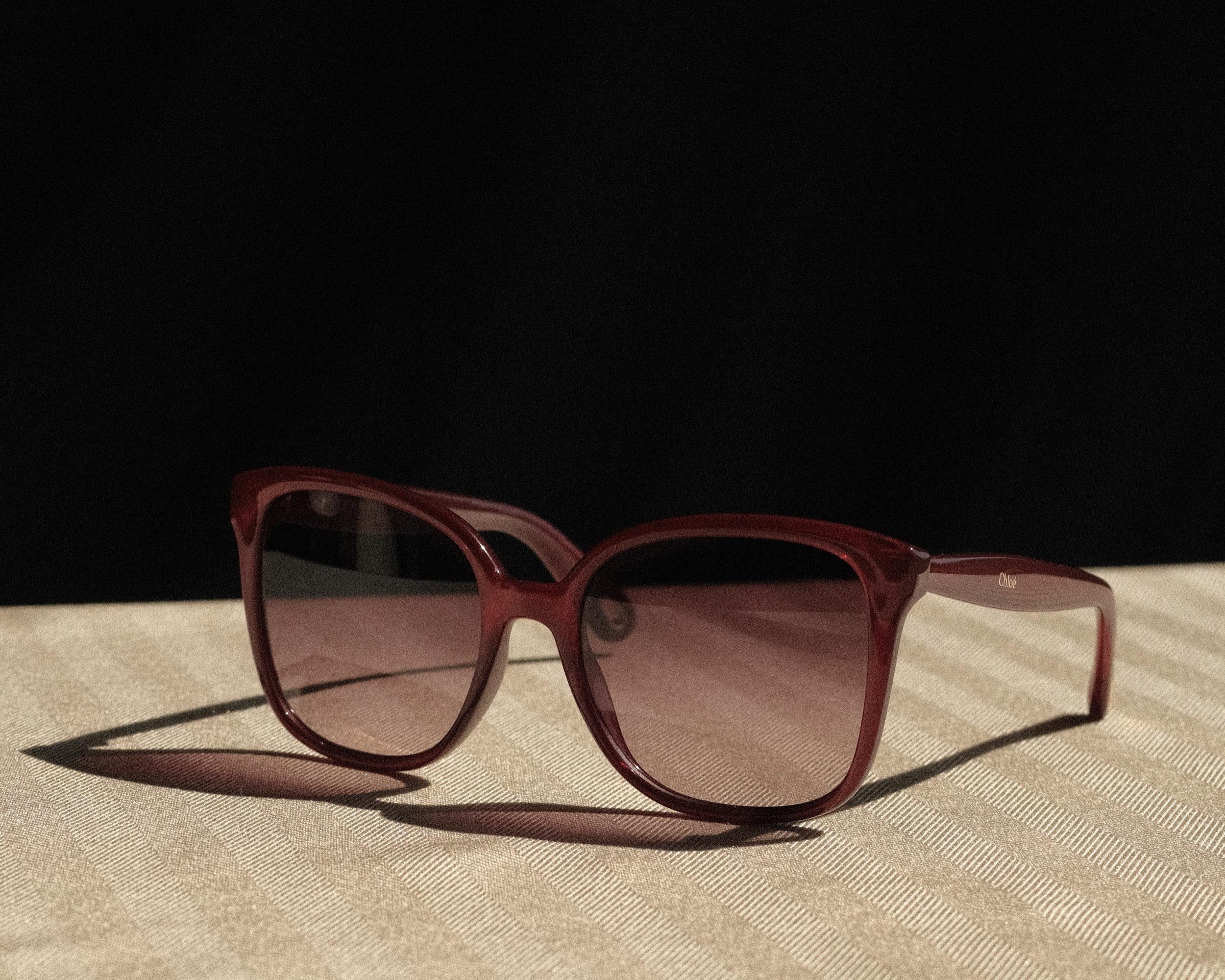 Chloé Sunglasses Square Burgundy Gradient Lens w/Case and Cloth 2000's  For Sale 7