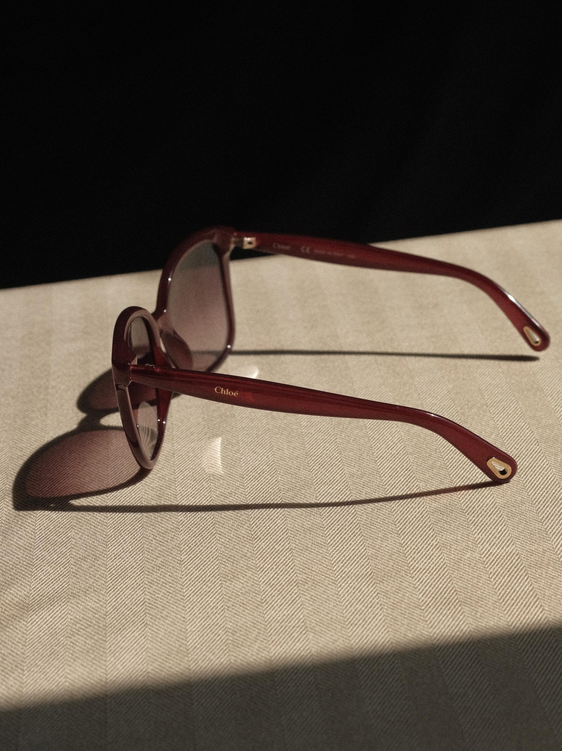 Chloé Sunglasses Square Burgundy Gradient Lens w/Case and Cloth 2000's  For Sale 12