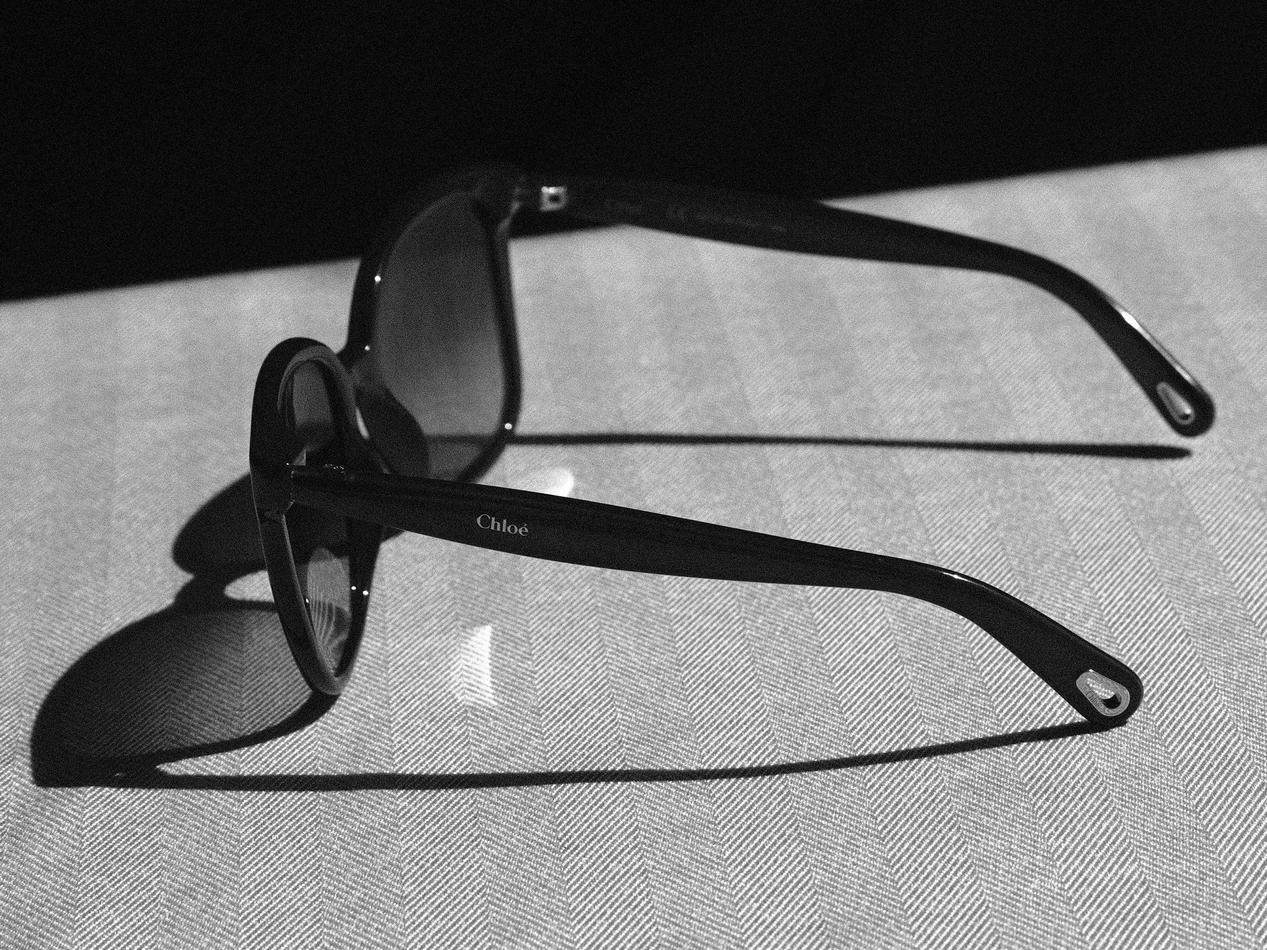 Chloé Sunglasses Square Burgundy Gradient Lens w/Case and Cloth 2000's  For Sale 13