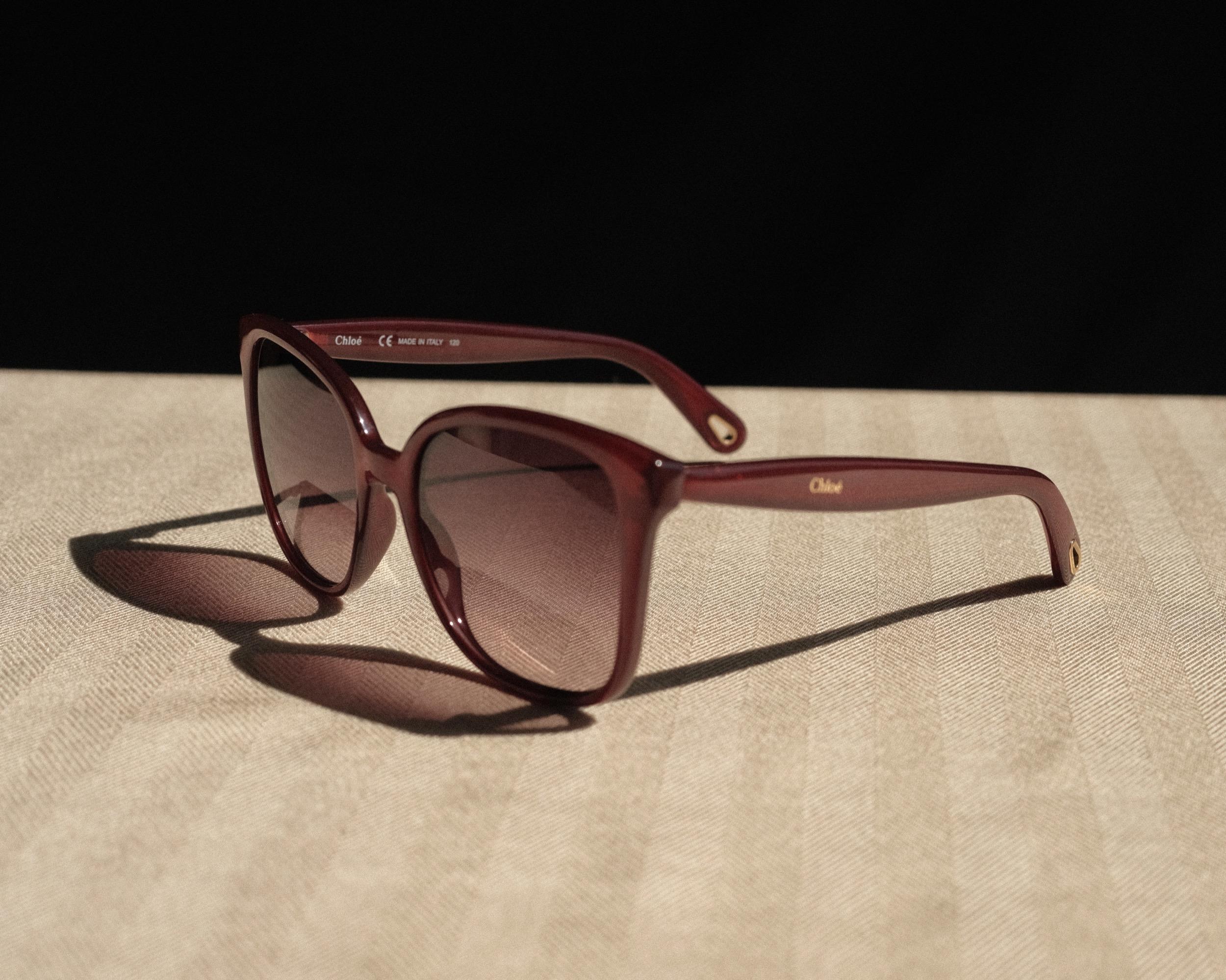 Chloé Sunglasses Square Burgundy Gradient Lens w/Case and Cloth 2000's  For Sale 1