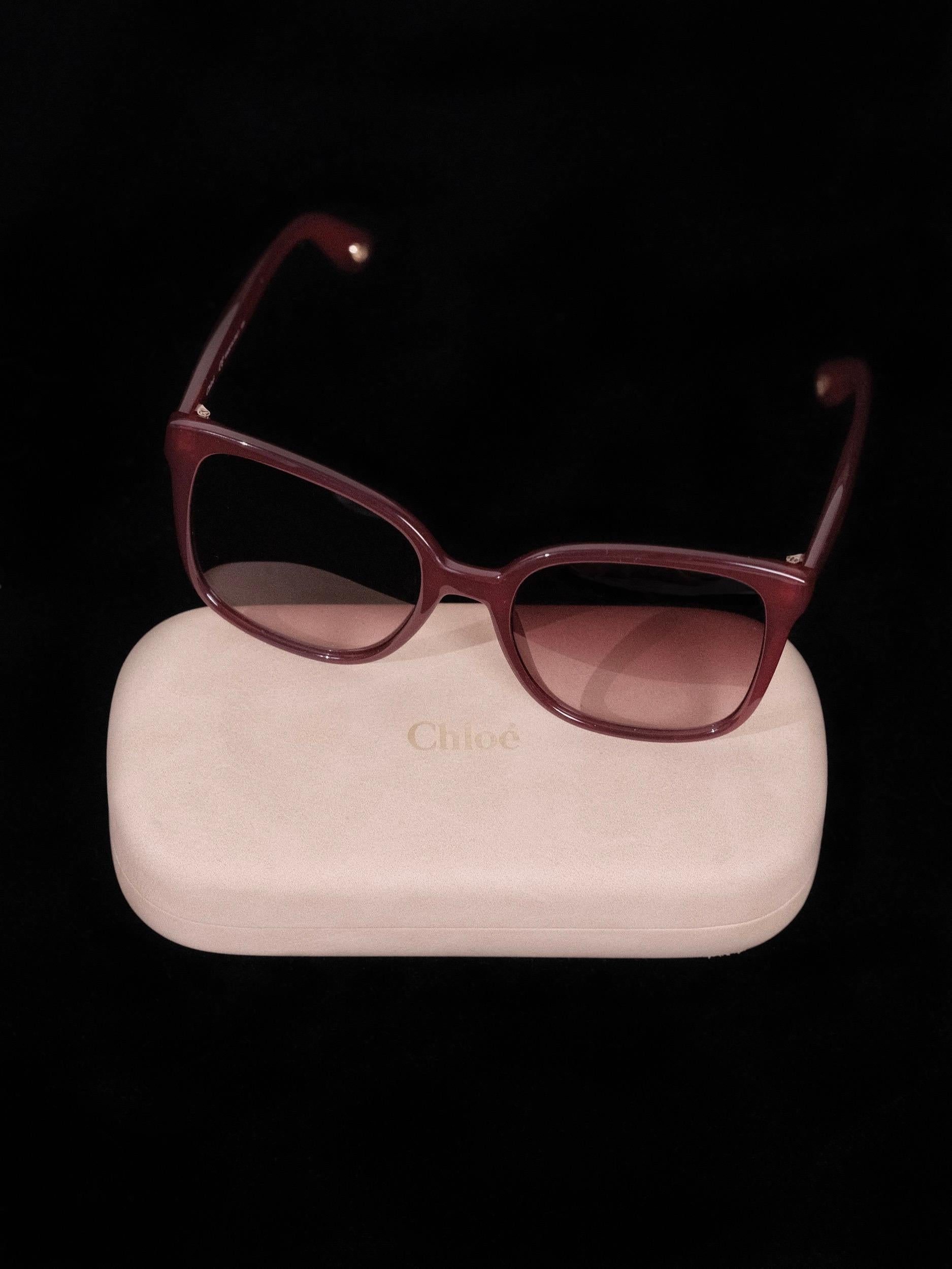 Chloé Sunglasses Square Burgundy Gradient Lens w/Case and Cloth 2000's  For Sale 5