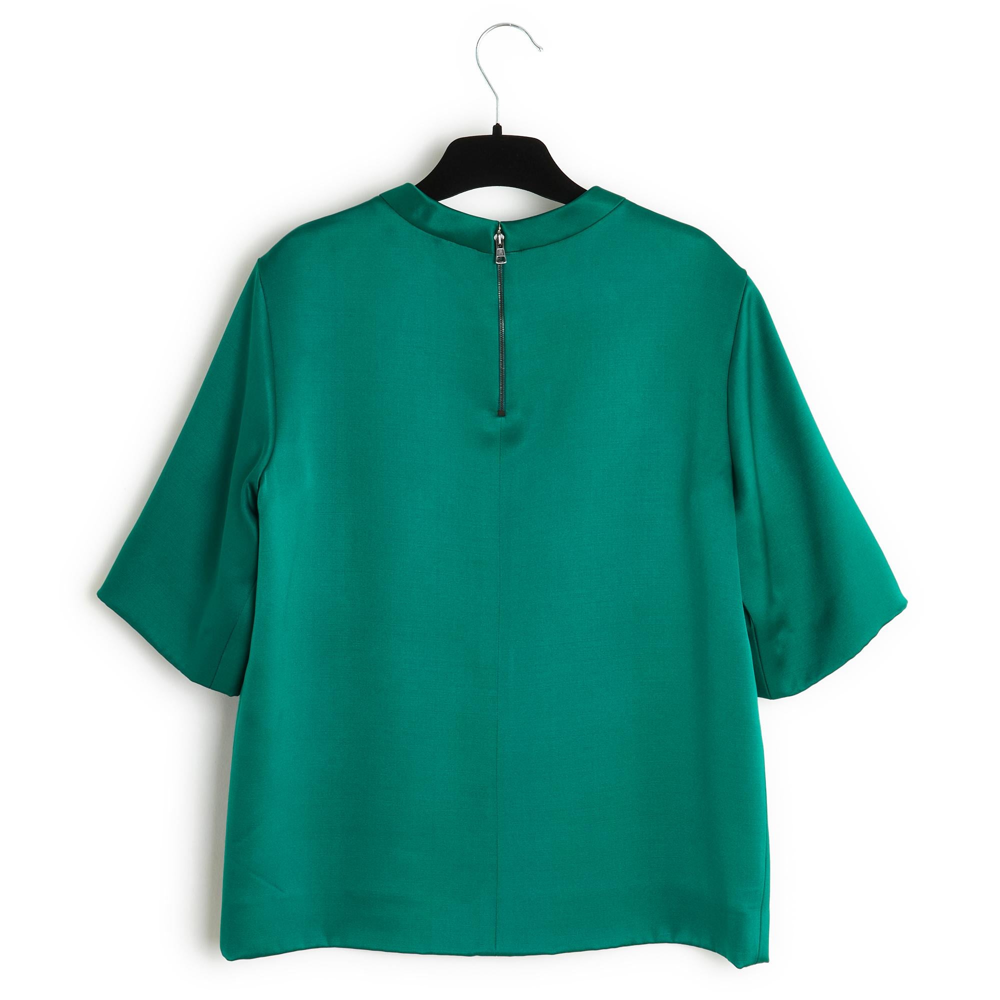 Women's or Men's Chloé Top FR38 T-shirt Green Silk and Wool Satin For Sale