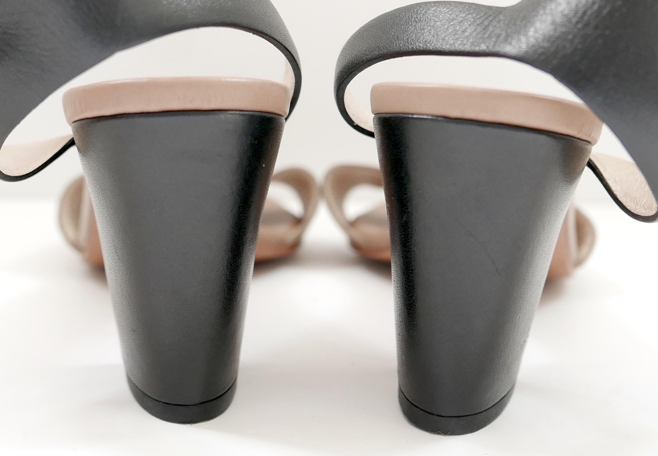 Sandales à talon bicolore de Chloe Excellent état - En vente à London, GB