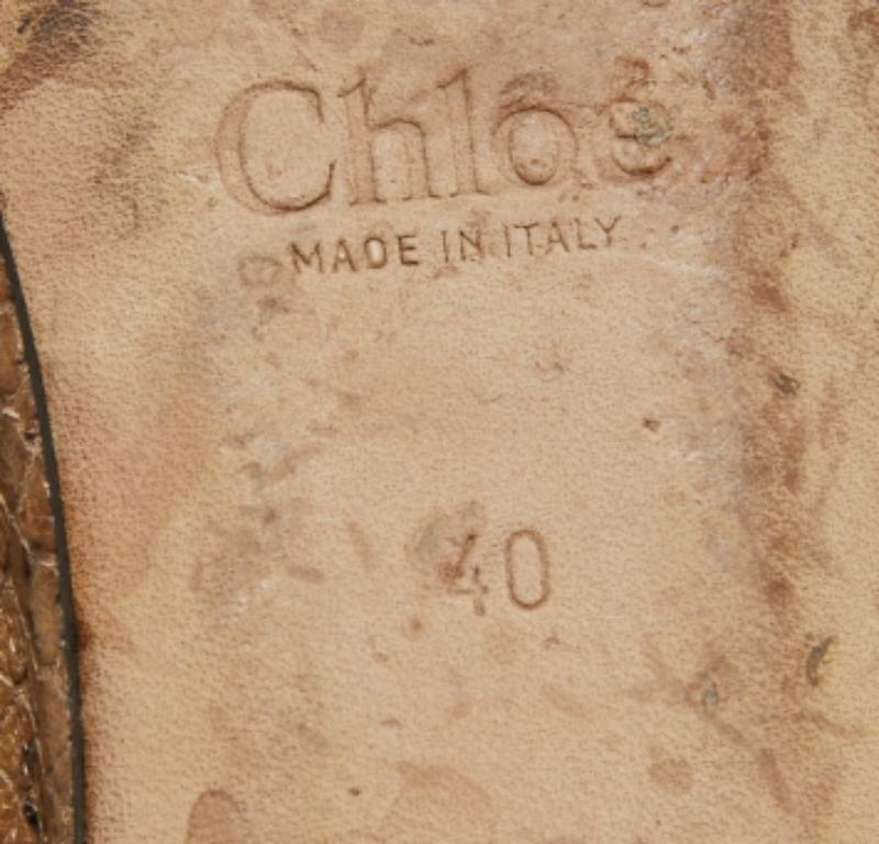 Complétez votre look en ajoutant ces ballerines de créateur à votre collection de chaussures de tous les jours. Ils sont fabriqués avec soin pour garantir un ajustement et un style parfaits.