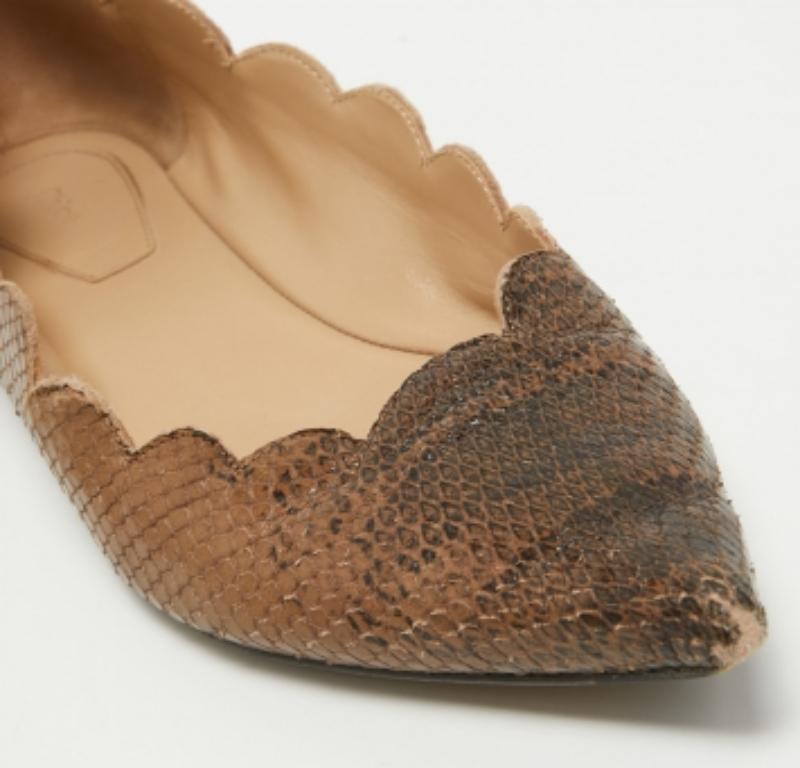 Chloe Two Tone Scalloped Embossed Python Pointed Toe Ballet Flats Size 40 État moyen - En vente à Dubai, Al Qouz 2