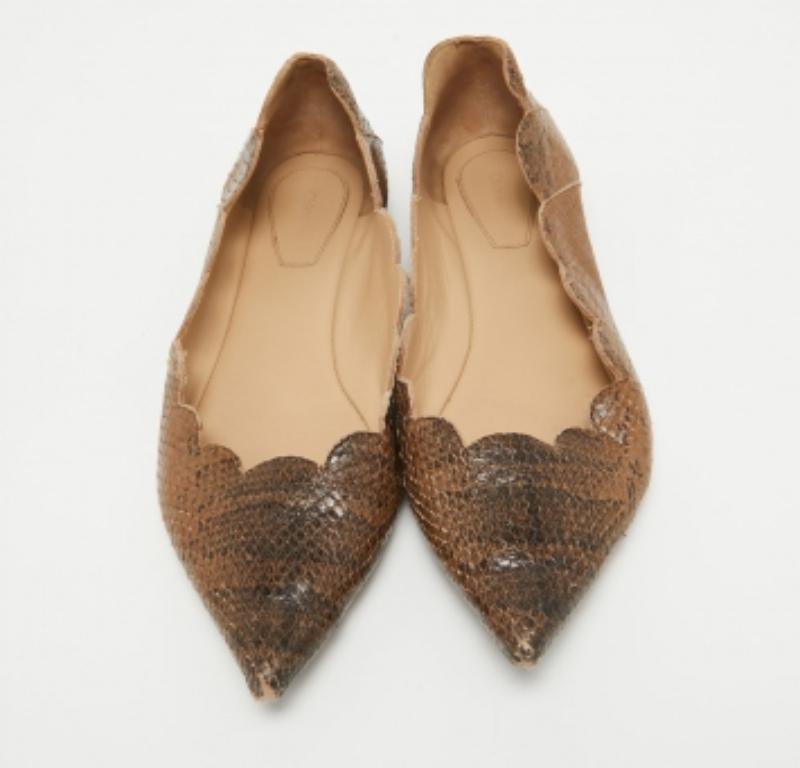 Chloe Two Tone Scalloped Embossed Python Pointed Toe Ballet Flats Size 40 en vente 2