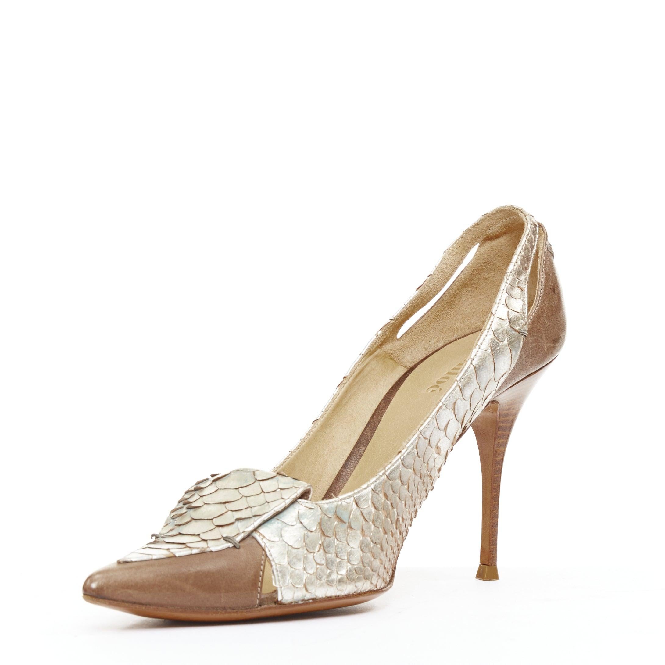 CHLOE Vintage argento metallizzato in pelle squamata marrone a punta EU37.5 In condizioni discrete in vendita a Hong Kong, NT