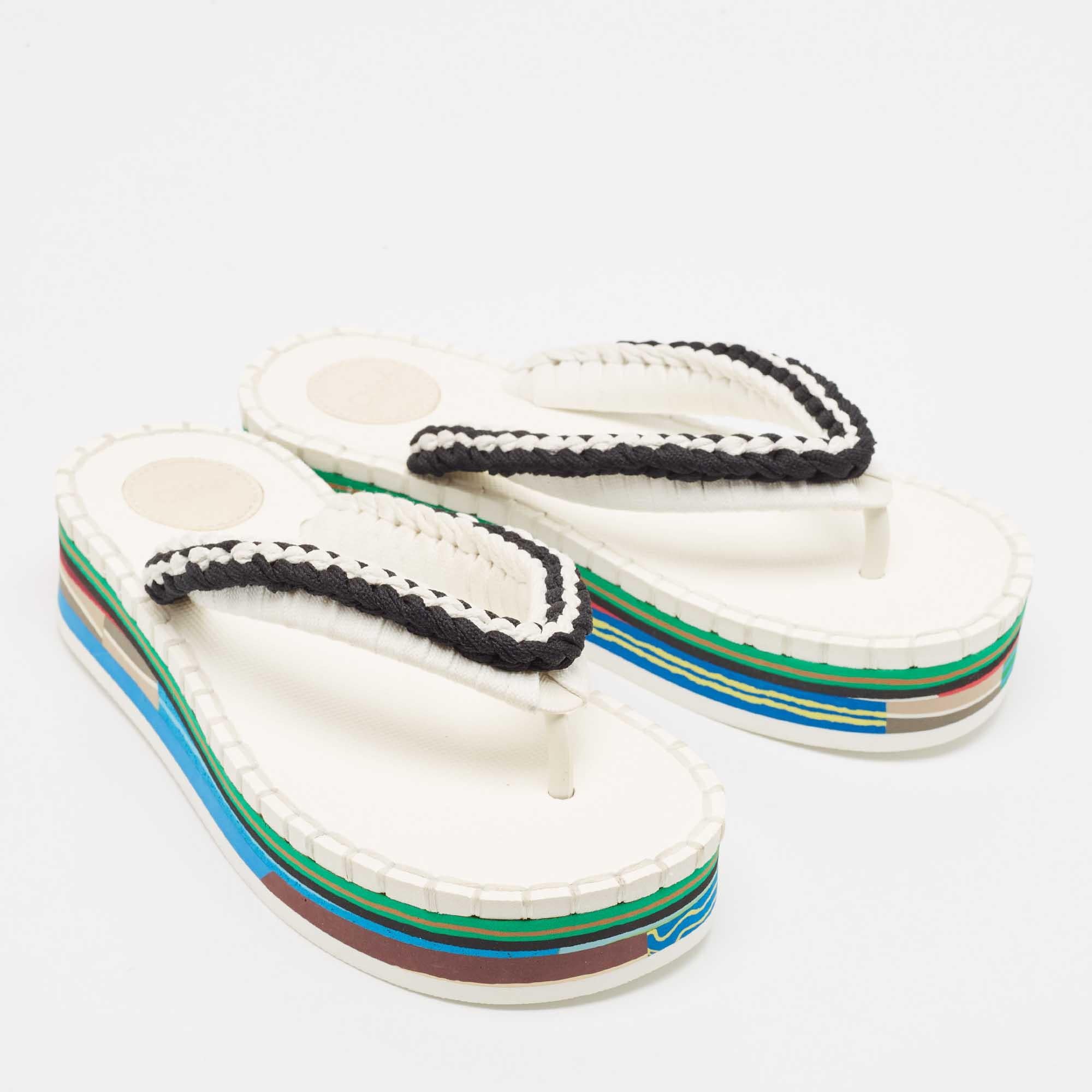 Chloe Sandalias de tiras Lou de tejido trenzado blanco/negro talla 37 en Nuevo Estado en Dubai, Al Qouz 2