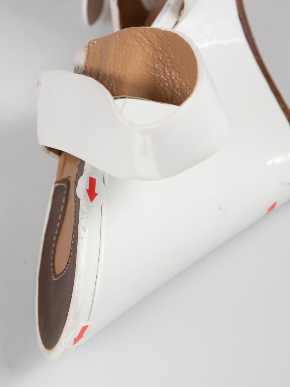 Chloé White Patent Buckle Detail Wedges Size IT 35 For Sale 2