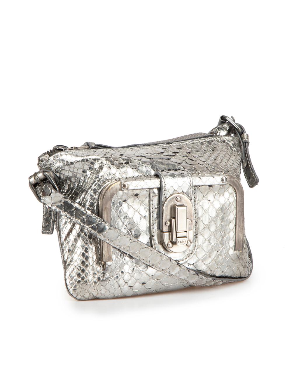 CONDITION is Good. Minor wear to bag is evident. Light wear to the snakeskin with peeling of the grain, the hardware has also started to tarnish on this used Chloé designer resale item. This bag comes with dust bag.



Details


Silver

Python