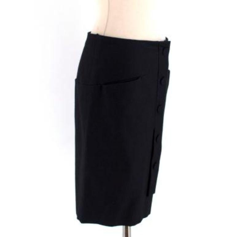 Chloe Wool and Cotton Black Skirt

-Black A line skirt
-Button and zip closure
-Two front pockets
-Two back pockets

Please note, these items are pre-owned and may show signs of being stored even when unworn and unused. This is reflected within the