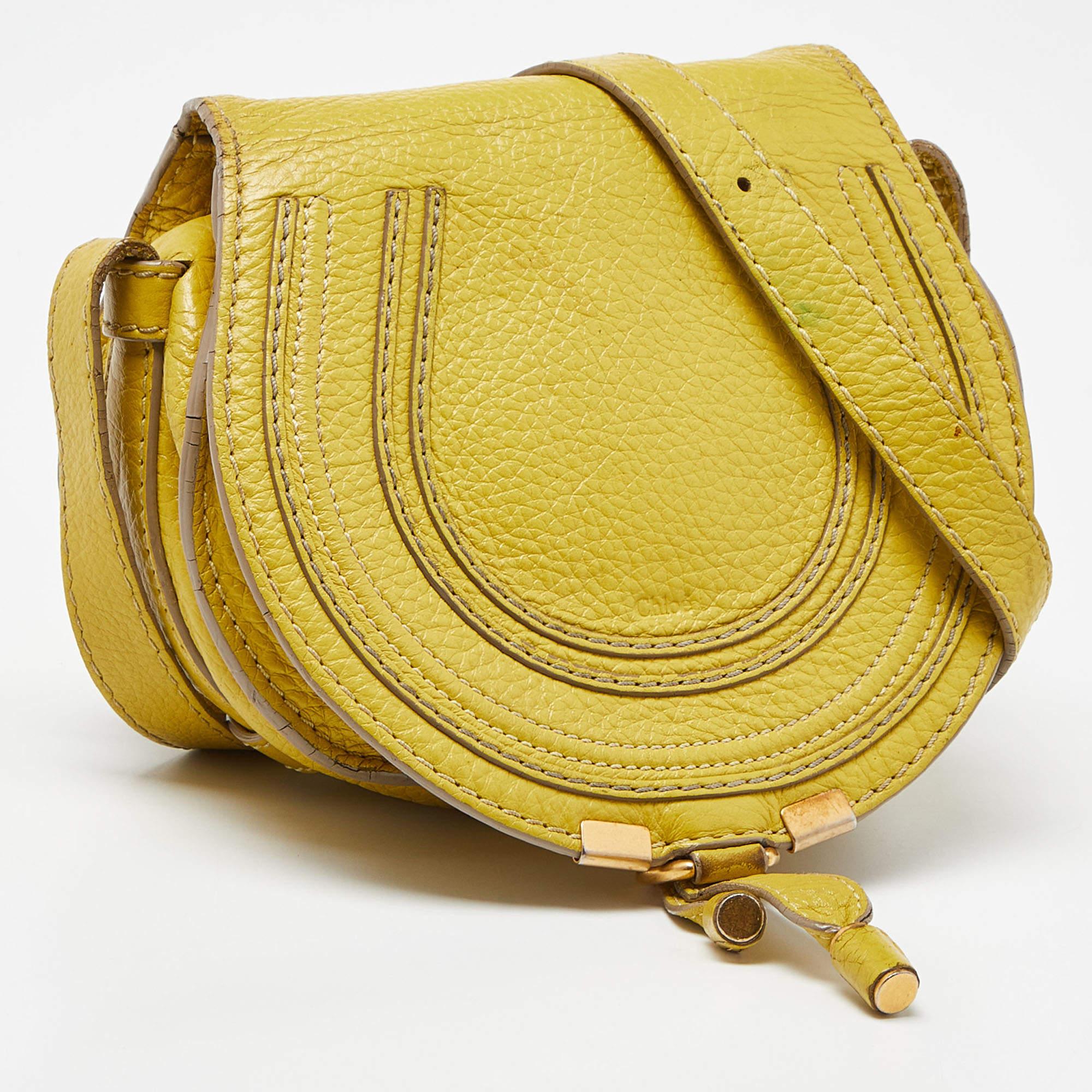 Chloe Yellow Leather Small Marcie Crossbody Bag In Good Condition For Sale In Dubai, Al Qouz 2