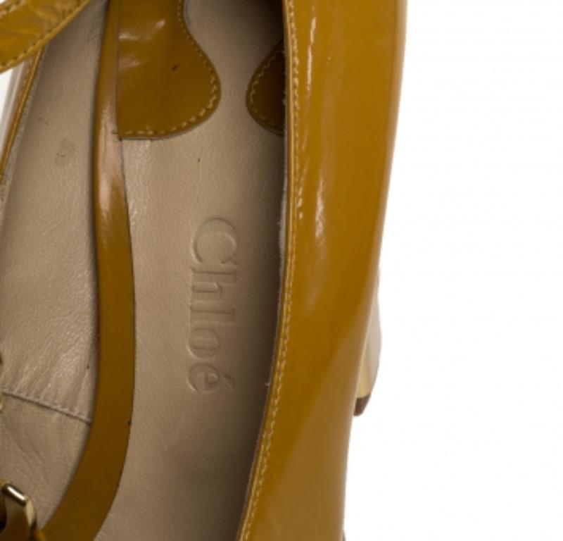 Chloe Yellow Leather T Strap Square Toe Pumps Size 37 (escarpins à bouts carrés en cuir) en vente 2
