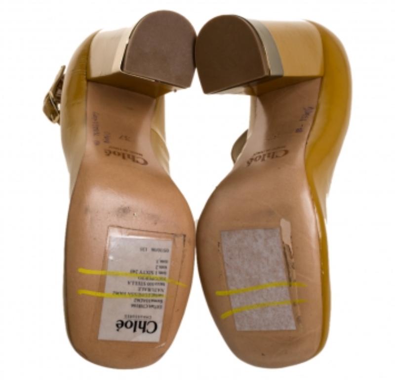 Chloe Yellow Leather T Strap Square Toe Pumps Size 37 (escarpins à bouts carrés en cuir) en vente 4