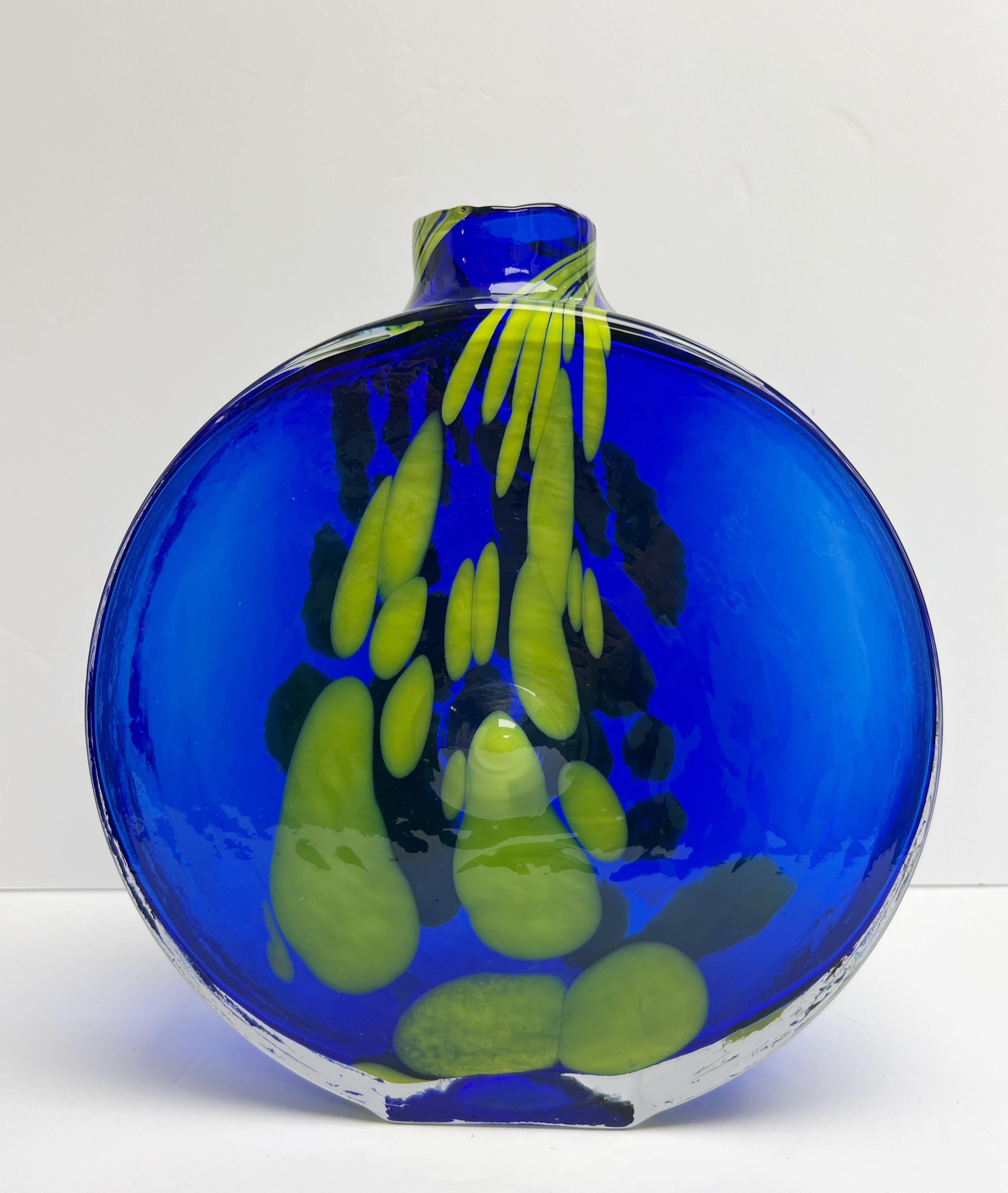 Vase CHLUM U TREBONE bleu et vert de Jan Gabrhel, 1974 Bon état - En vente à Miami, FL