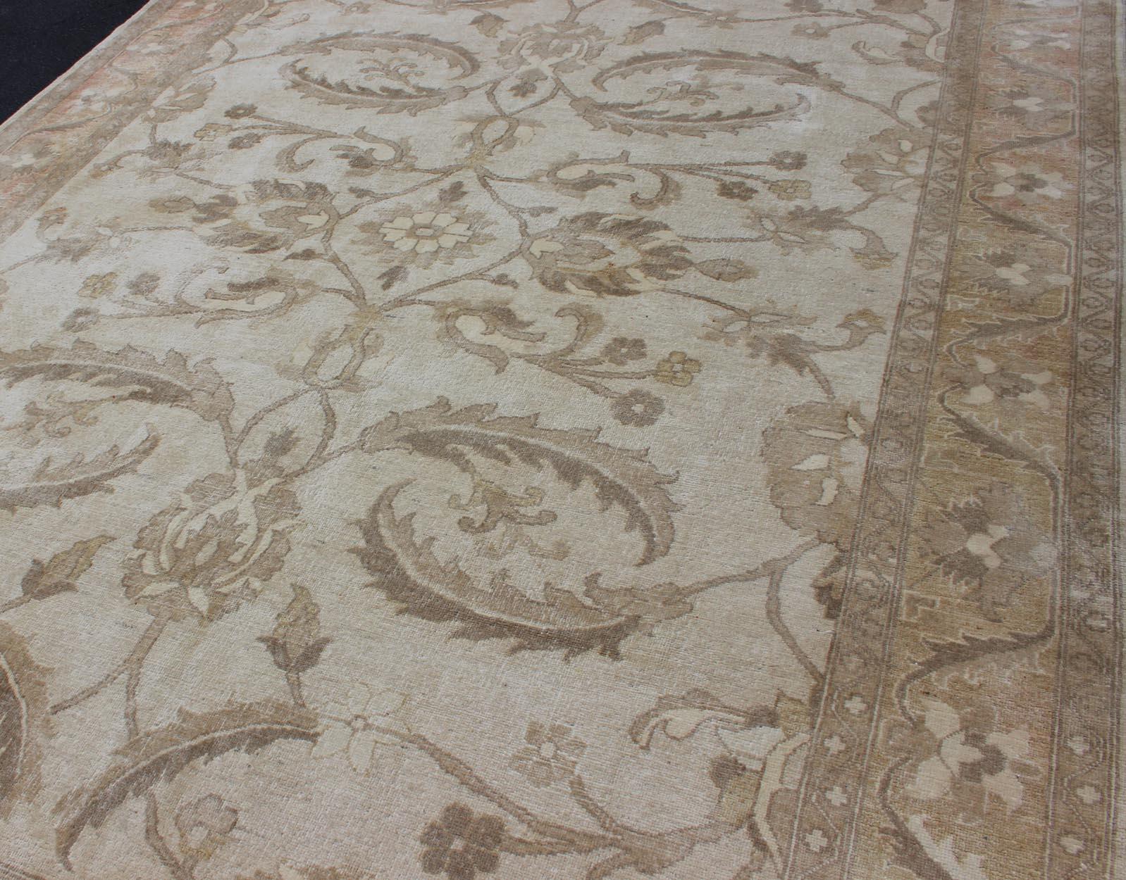 Hand-Knotted Sultanabad Design Modern Rug in Muted Tones For Sale