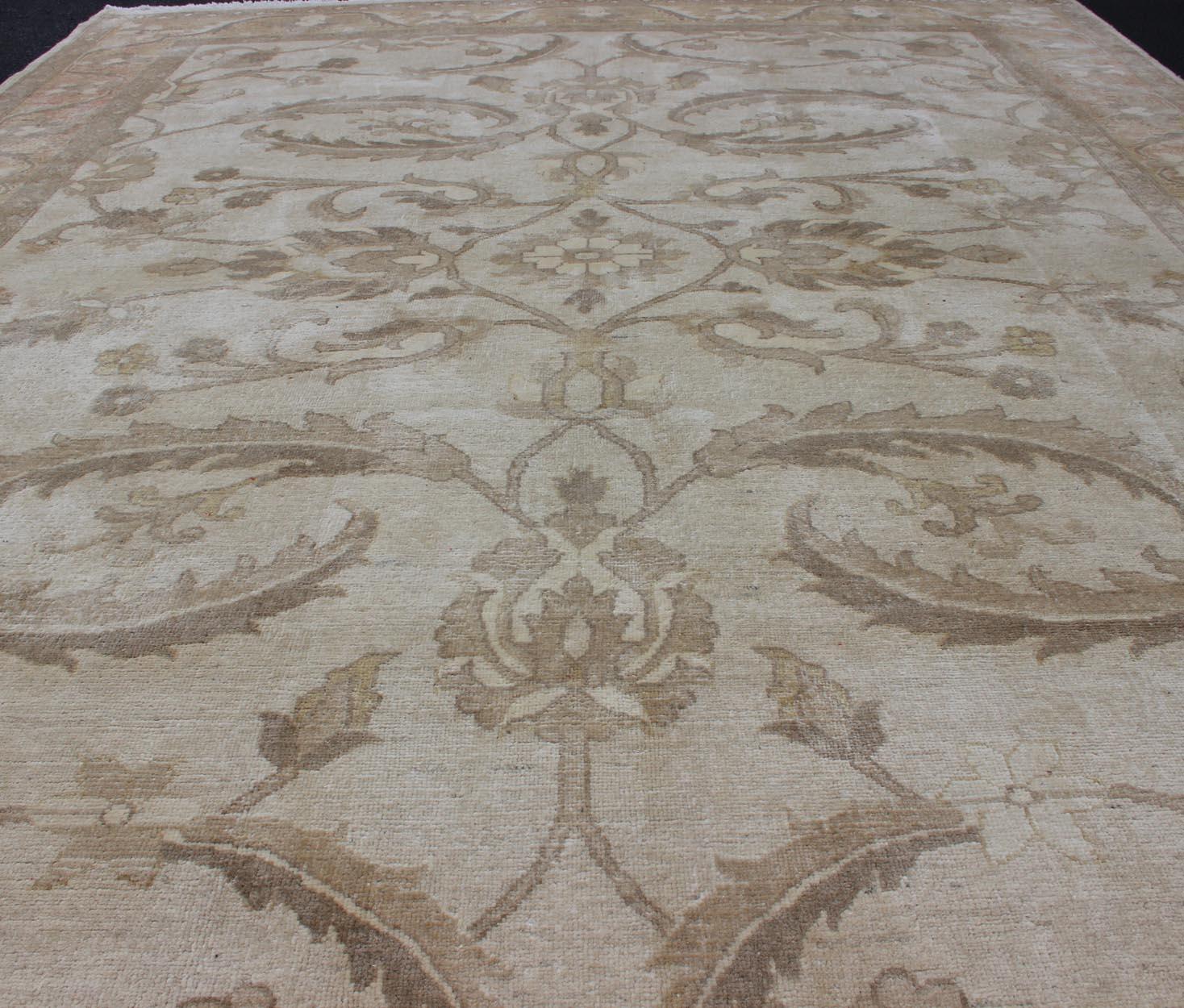 20th Century Sultanabad Design Modern Rug in Muted Tones For Sale