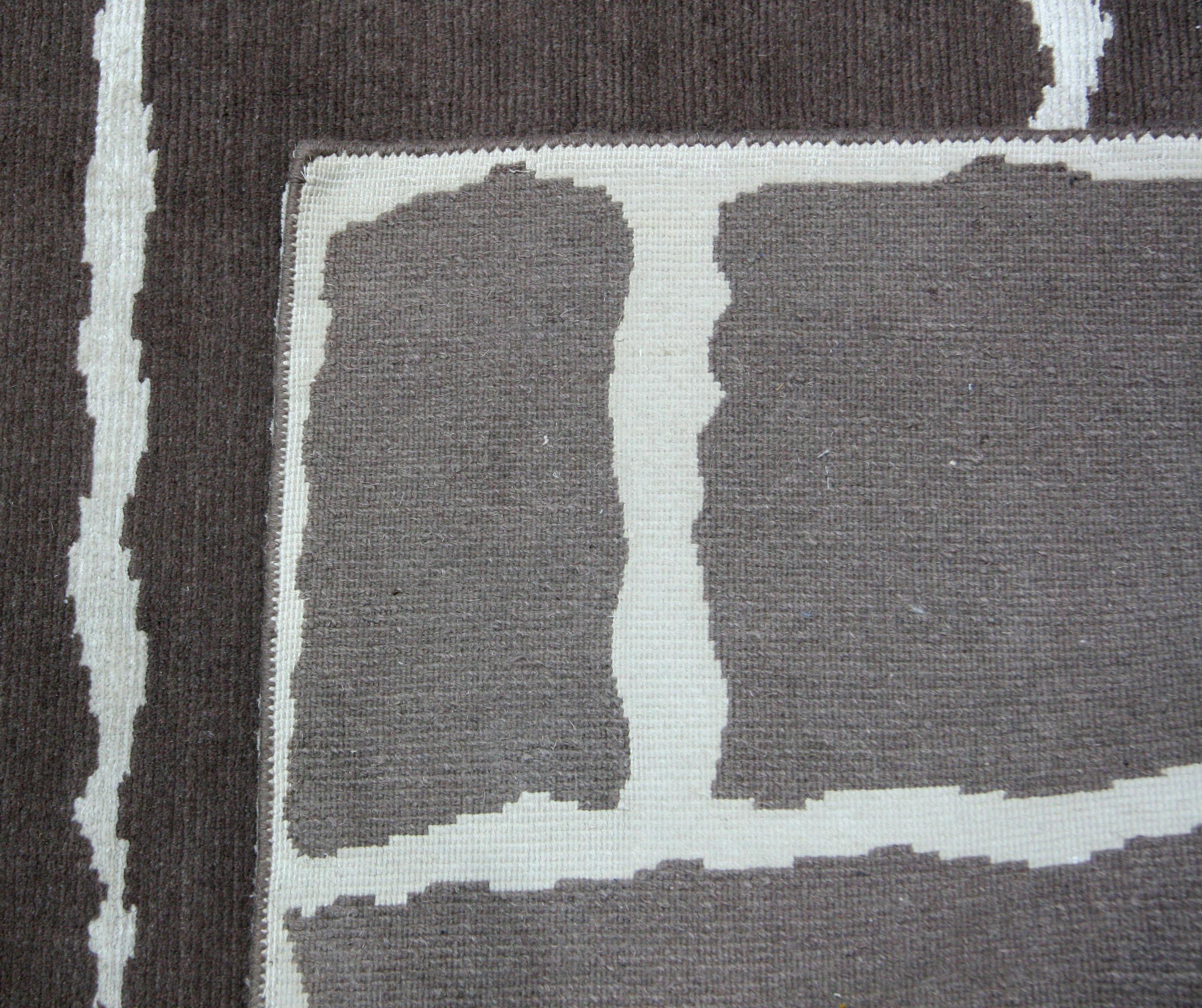 Tapis à lignes chocolat et crème Neuf - En vente à West Hollywood, CA