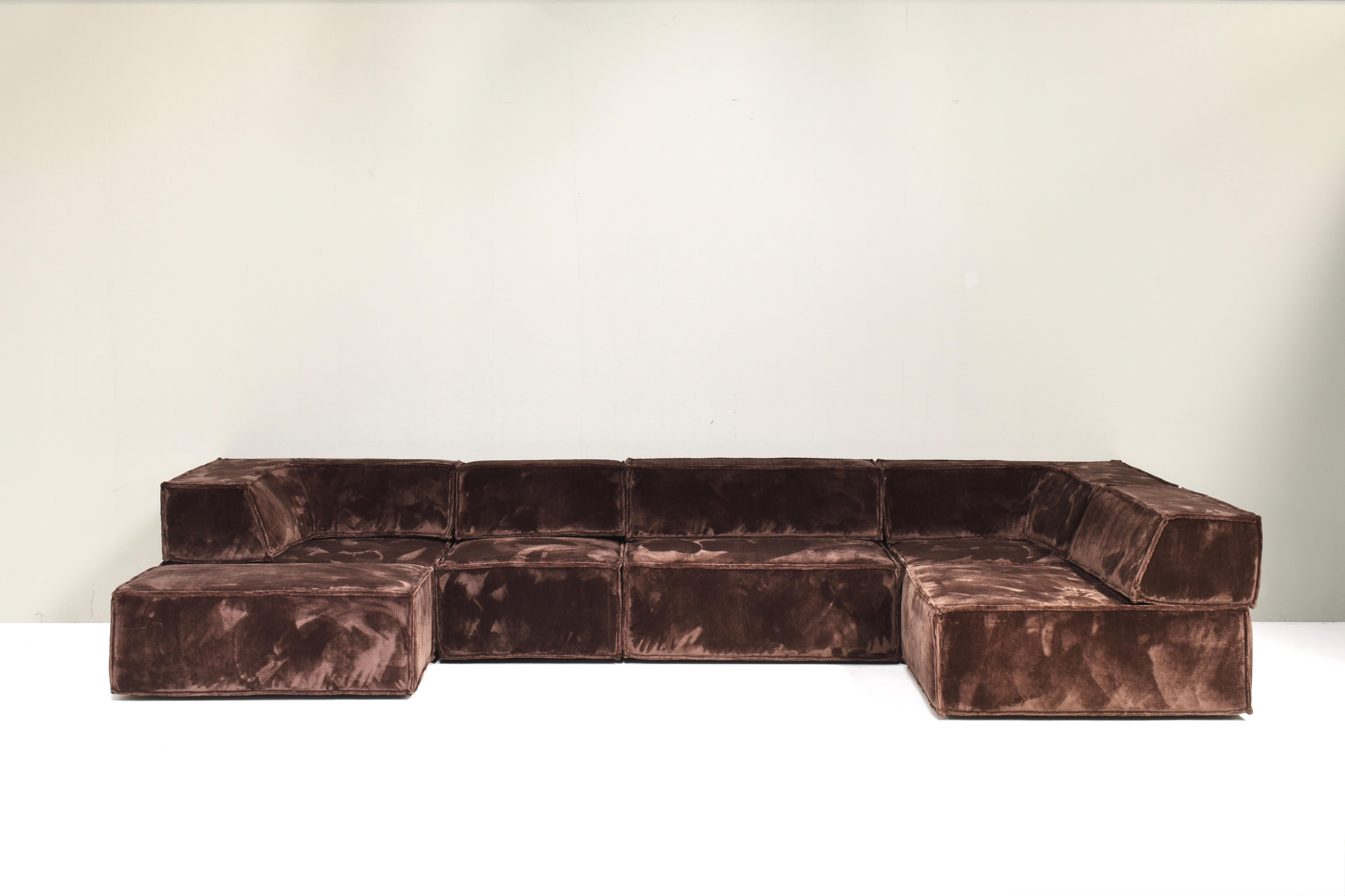Chocolate Brown COR Trio Sectional Sofa Deutschland Schweiz 1972  NEW UPHOLSTERY (Stoff) im Angebot
