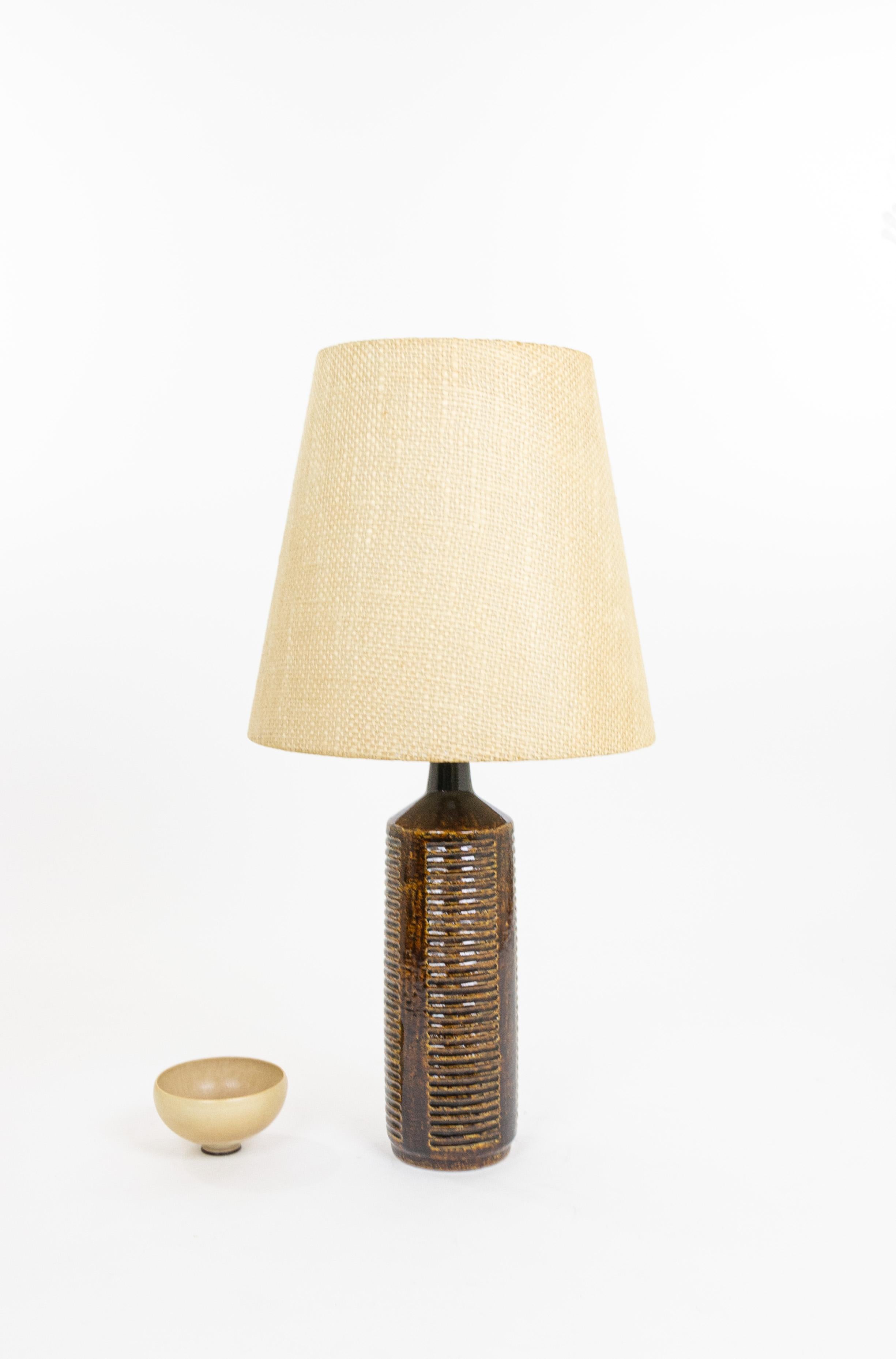 Scandinavian Modern Chocolate Brown DL/27 XL table lamp by Linnemann-Schmidt for Palshus, 1960s For Sale