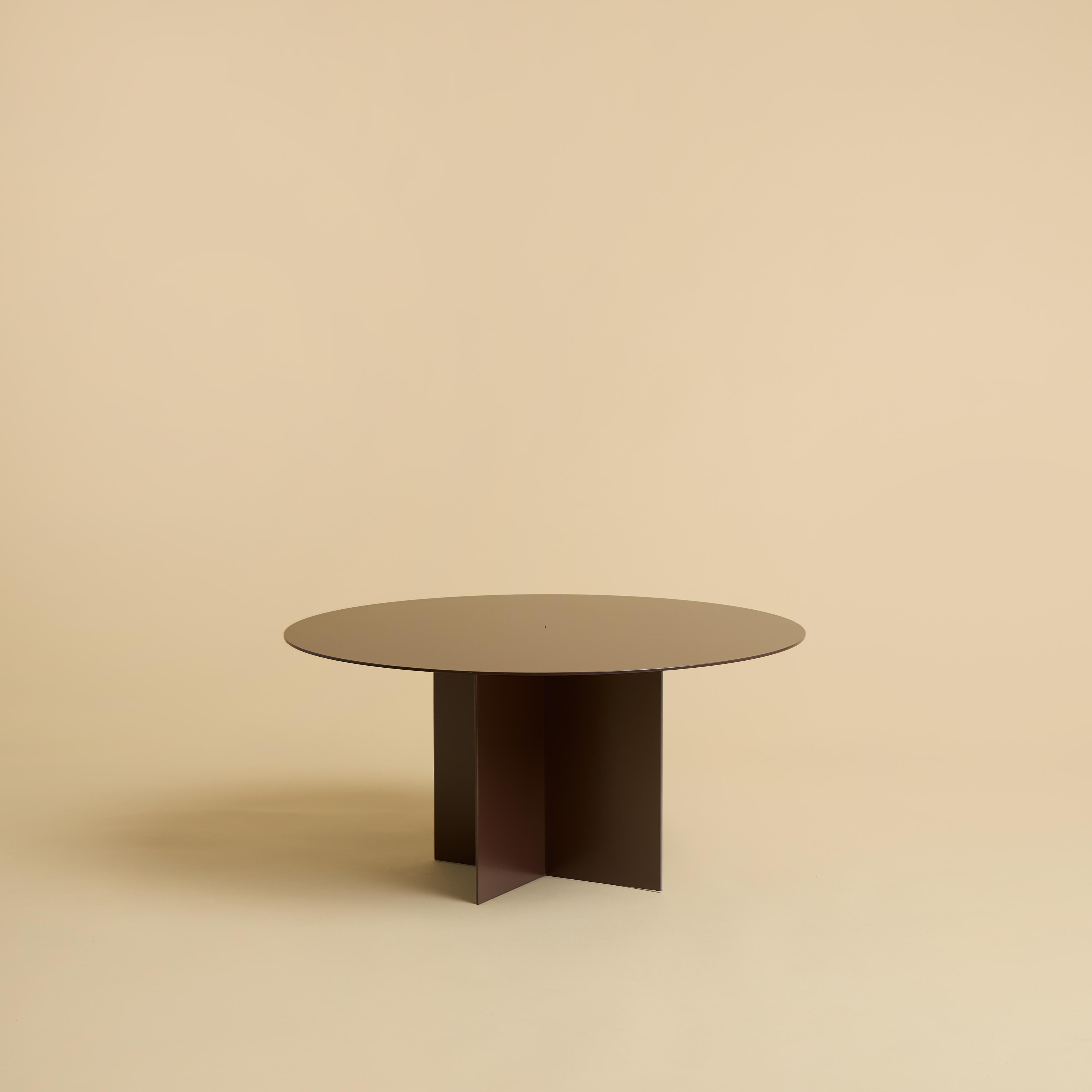 Table basse Brown Chocolate Fire de Lebanto
Dimensions : L 60 x D 60 x H 29 cm
MATERIAL : Steele.

Lebanto est l'expression d'une identité, une tapisserie de rêves tissée à partir des fils de leur vie. Leur parcours a commencé par une vision simple