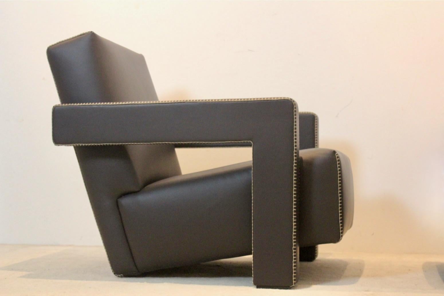Chocolate Brown Leather ‘Utrecht’ Lounge Chairs by Gerrit Rietveld for Cassina For Sale 2