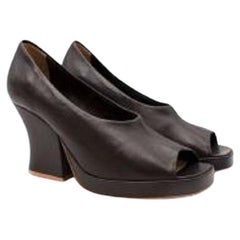Bottega Veneta Bombas de tacón con plataforma apilable marrón chocolate