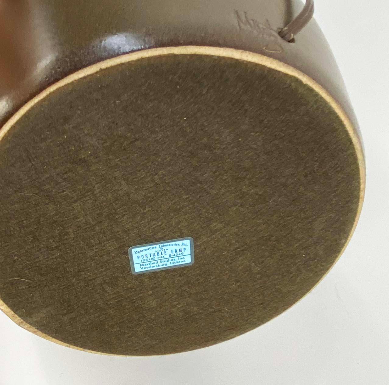 Lampe de table chocolat de Gordon & Jane Martz pour Marshall Studios en vente 2