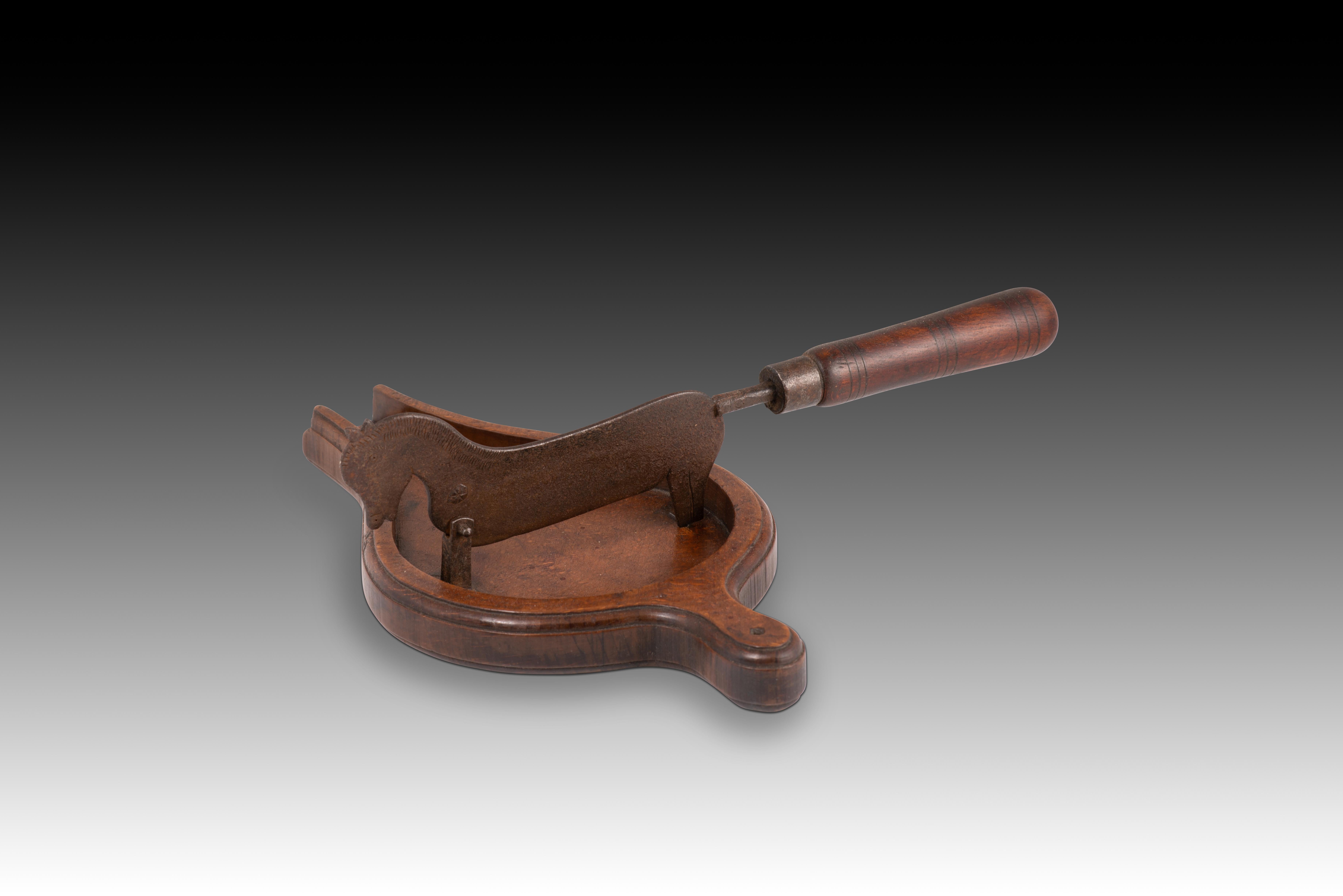 Schokoladenschneider. Holz, Metall. 19. Jahrhundert. (Spanisch) im Angebot