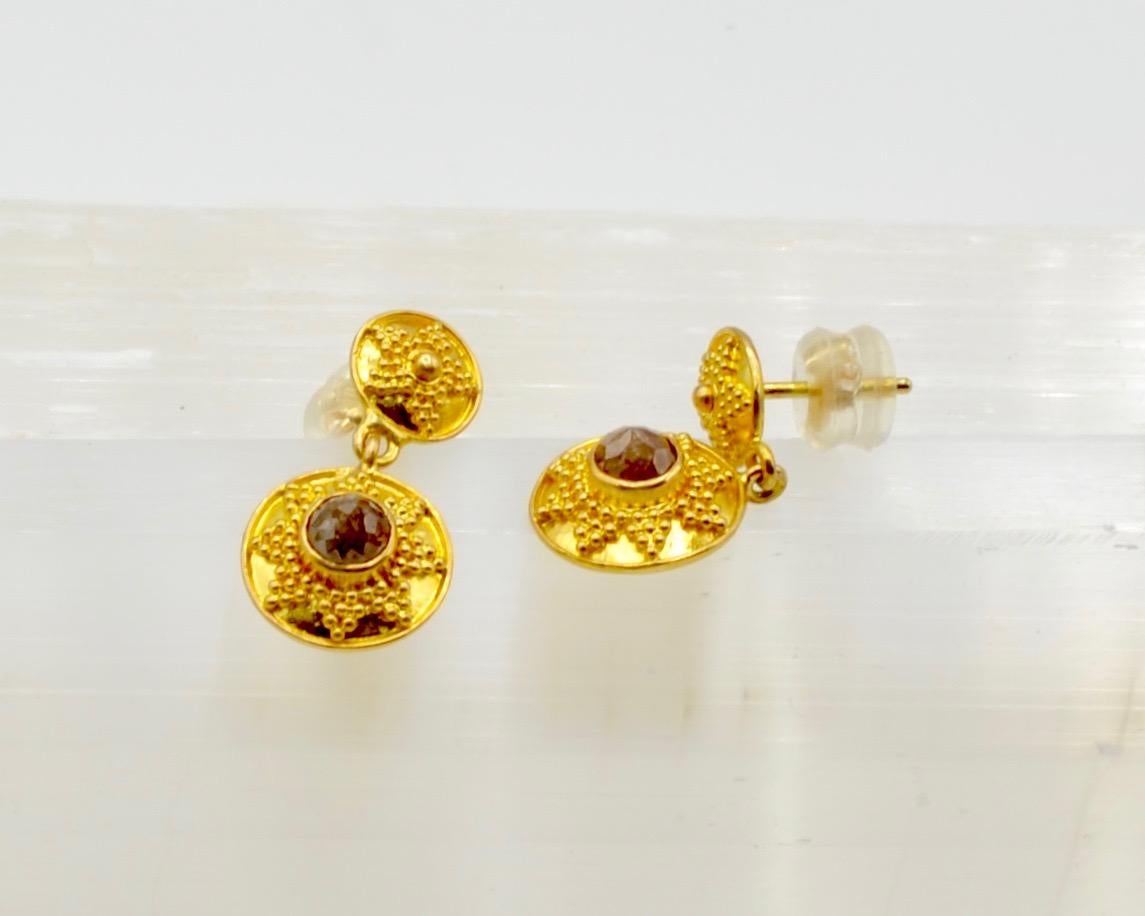 Schokoladen-Diamant 1,1 Karat und 22 Karat Gold Granulierter Stil Post Ohrringe im Zustand „Neu“ im Angebot in Berkeley, CA