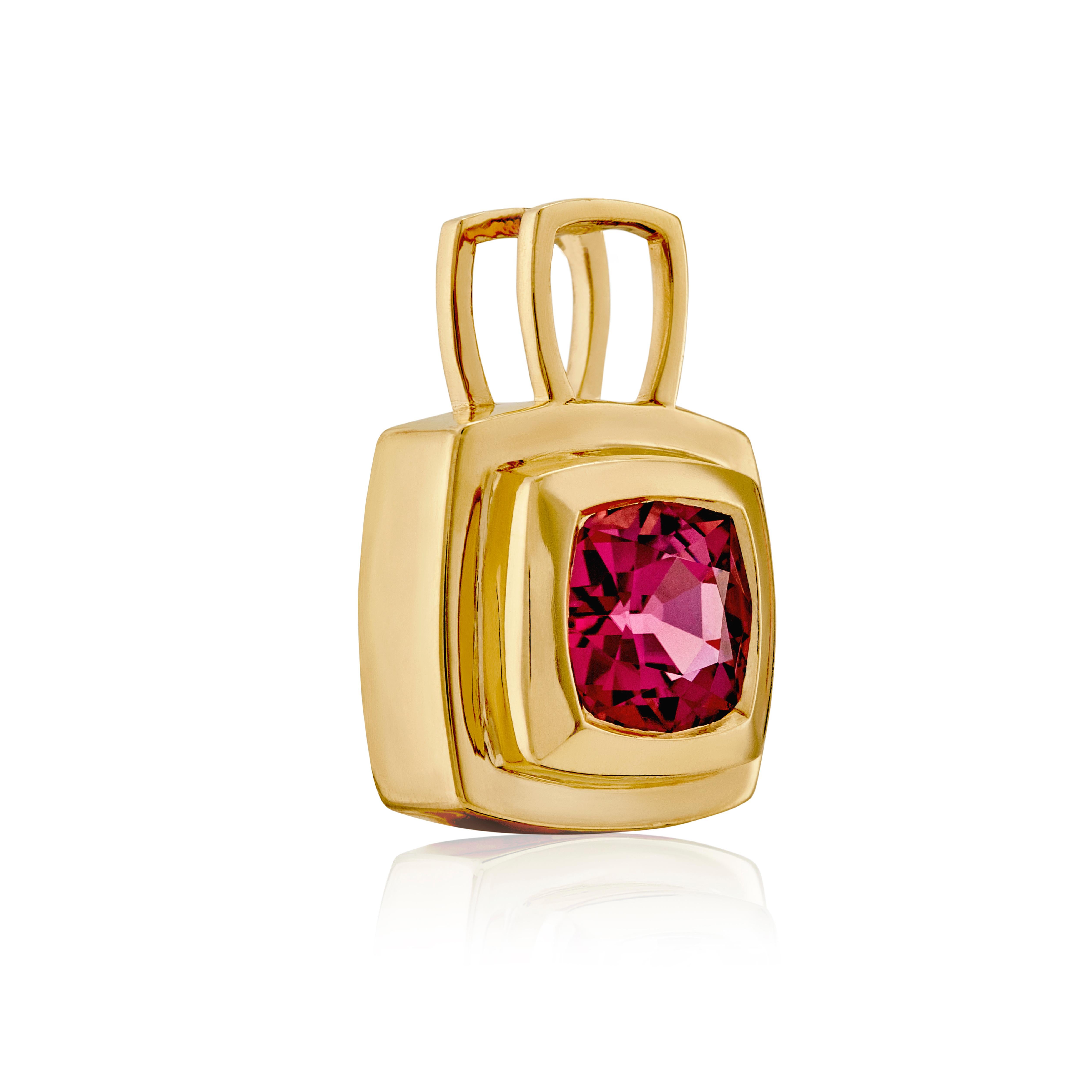 Attention chocolate lovers, get ready to fall in love with the Chocolate Gold Pink Tourmaline Pendant—a perfect blend of your two favorite indulgences! Indulge your cravings and capture your love for chocolate in this stunning piece of jewelry. At