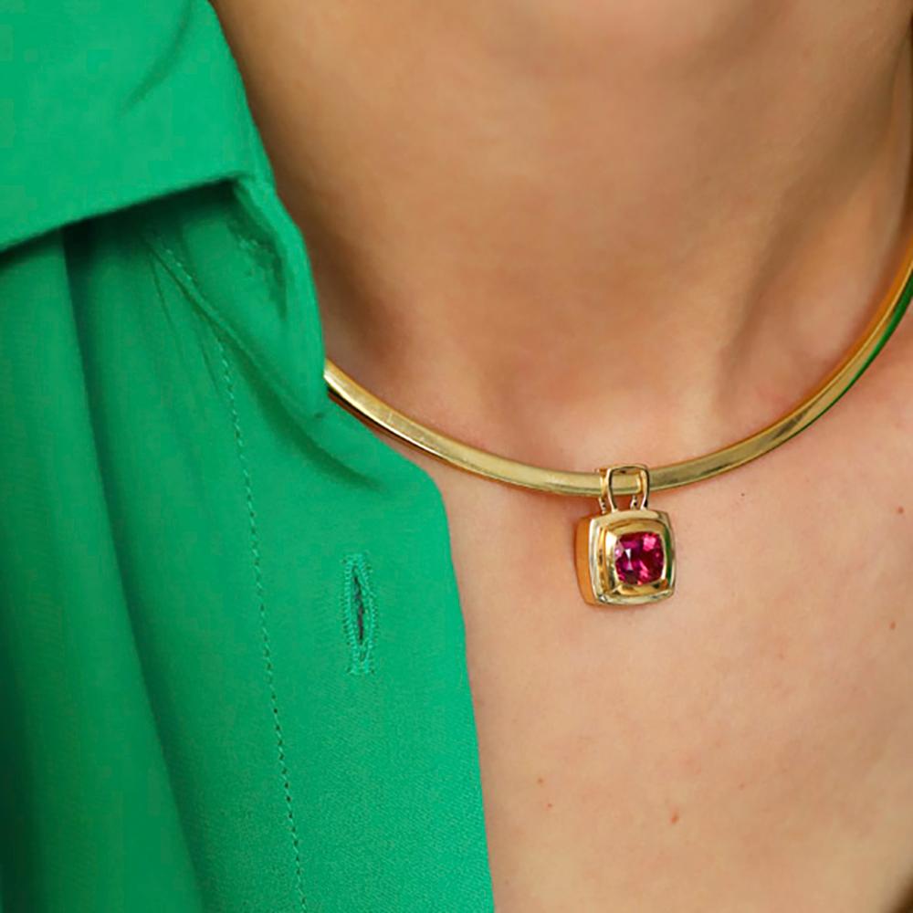 Cushion Cut Chocolate Inspired 18ct Yellow Gold Pink Tourmaline Pendant For Sale