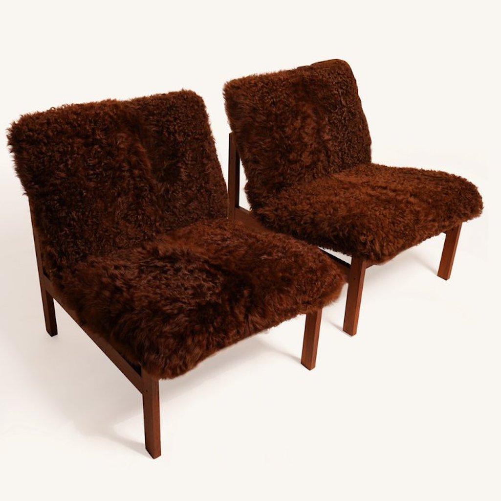 These Ole Gjerlov-Knudsen & Torben Lind ‘Moduline’ lounge chairs have been reupholstered by The Somerset House in a chocolate brown shearling wool mohair. Lovely as individual chair or as a pair.