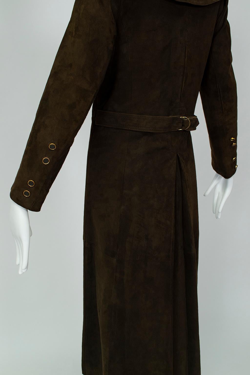 Trench-coat princesse militaire en daim marron chocolat à pleine longueur, taille S-M, années 1970 en vente 3