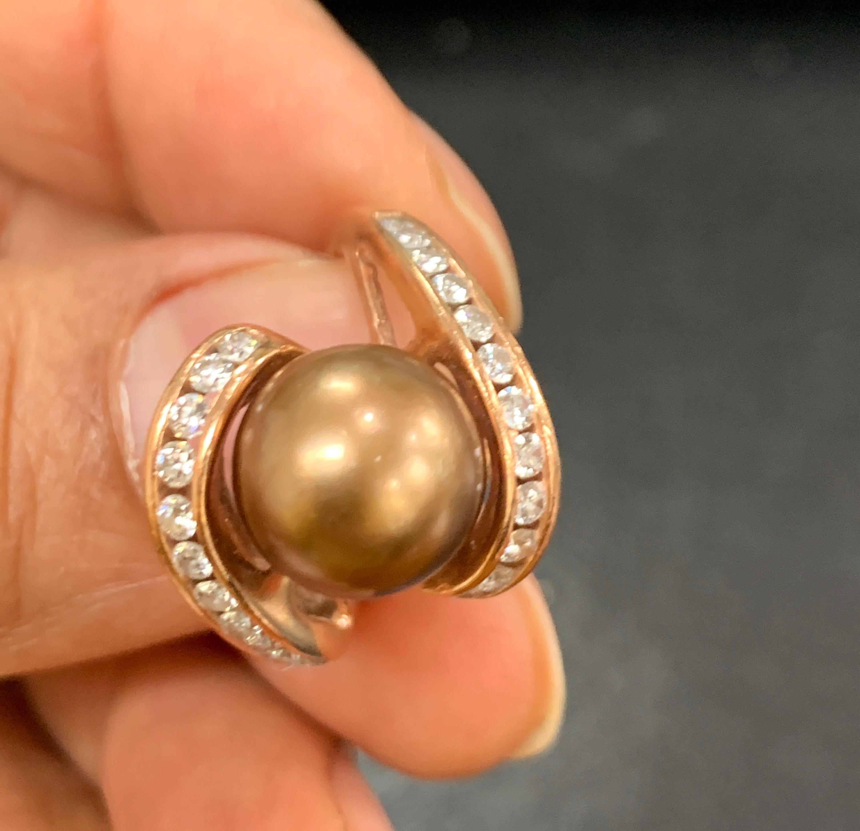 10 MM Chocolate Tahitian Pearl and Diamond Cocktail Ring 14 Karat Gold For Sale 2