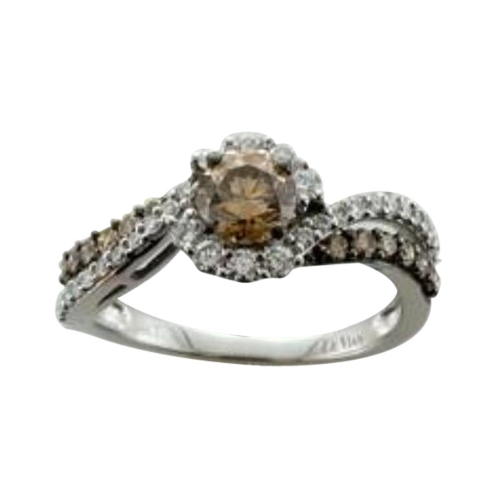 Anillo Chocolatier con diamantes de chocolate y vainilla engastados en oro vainilla de 14 quilates