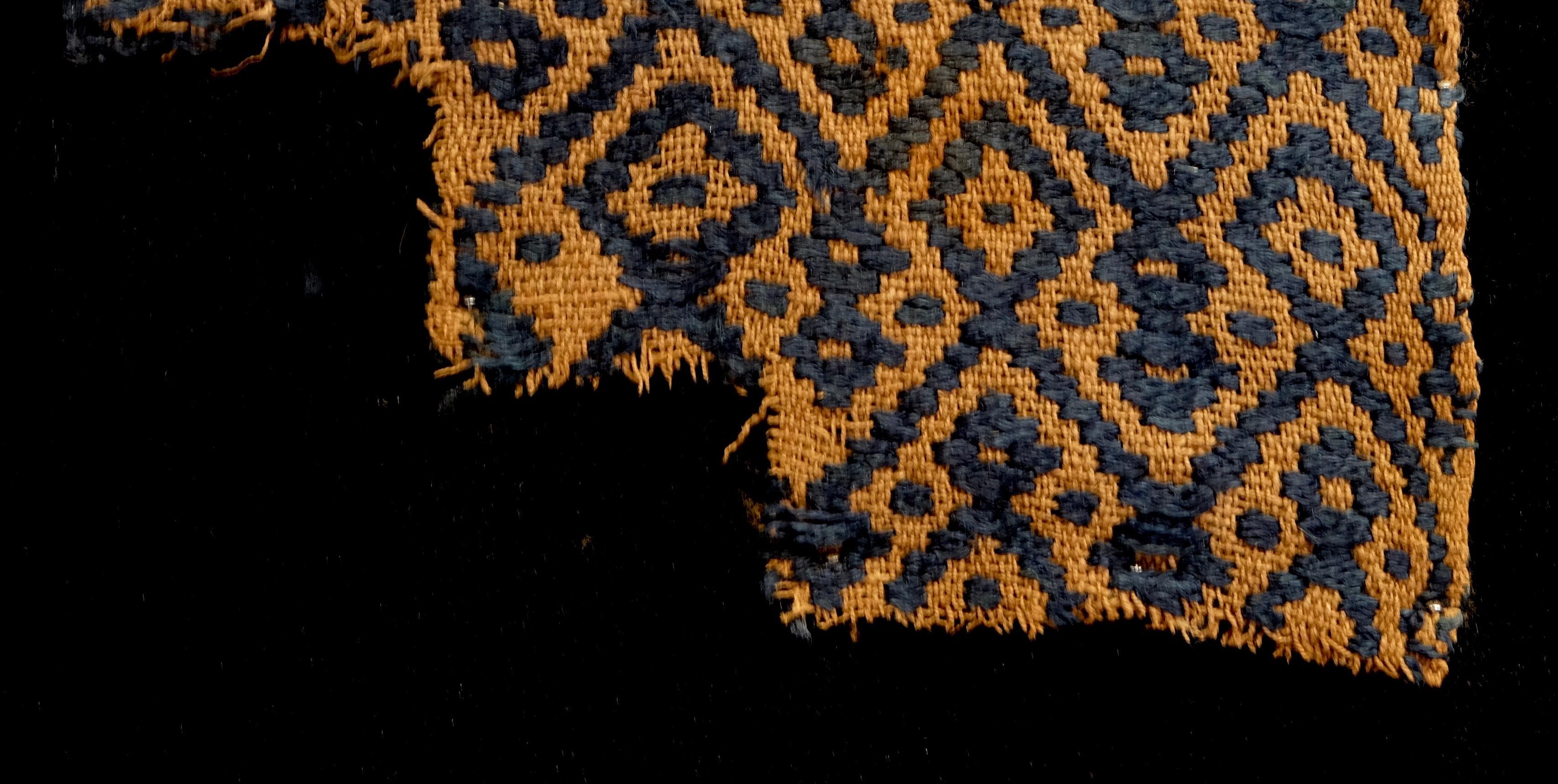 Choice Chimu Pre-Columbian Textile-Peru Ex Ferdinand Anton In Good Condition In San Pedro Garza Garcia, Nuevo Leon