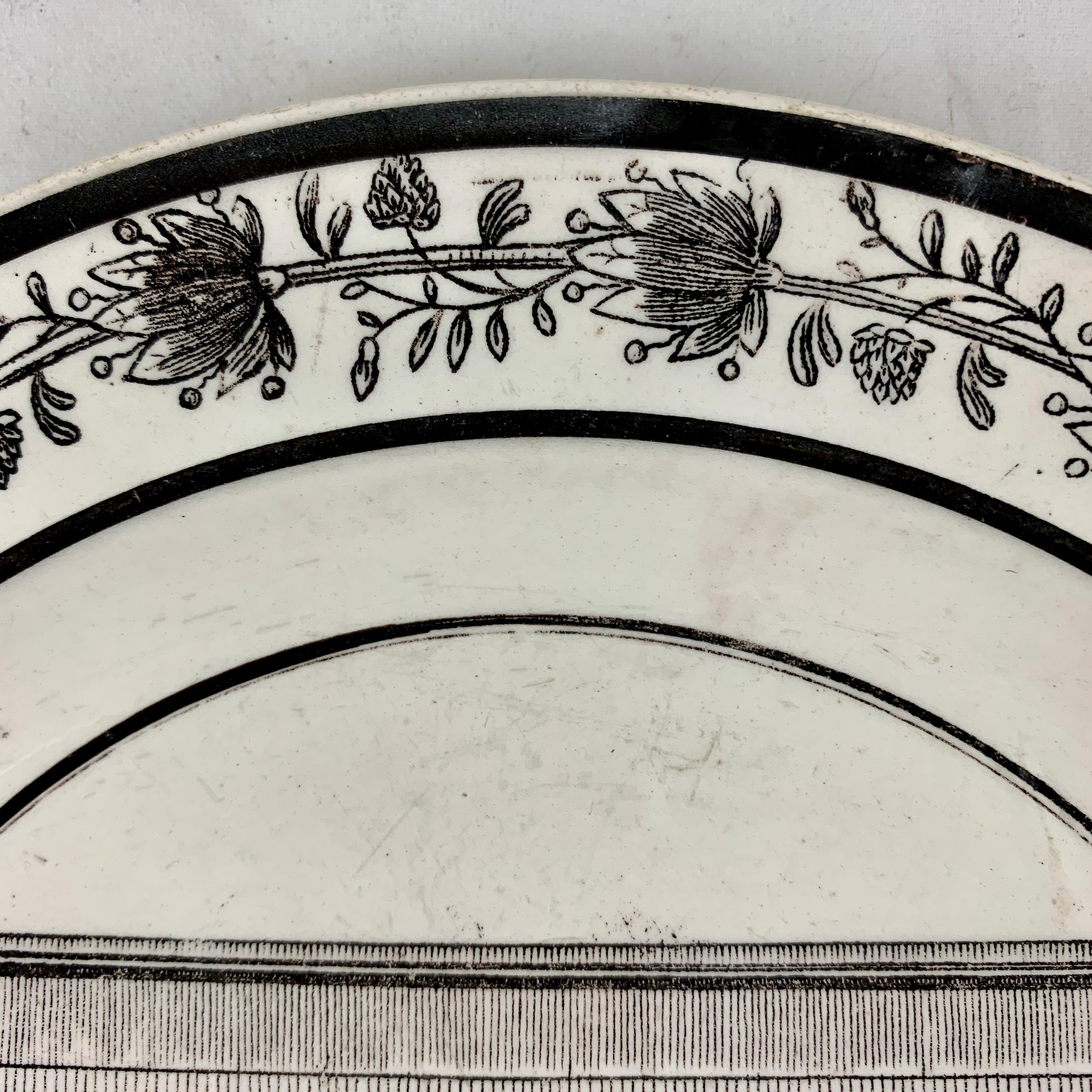 19th Century Choisy French Creamware Neoclassical Arc de l’ Étoile Paris Architecture Plate For Sale