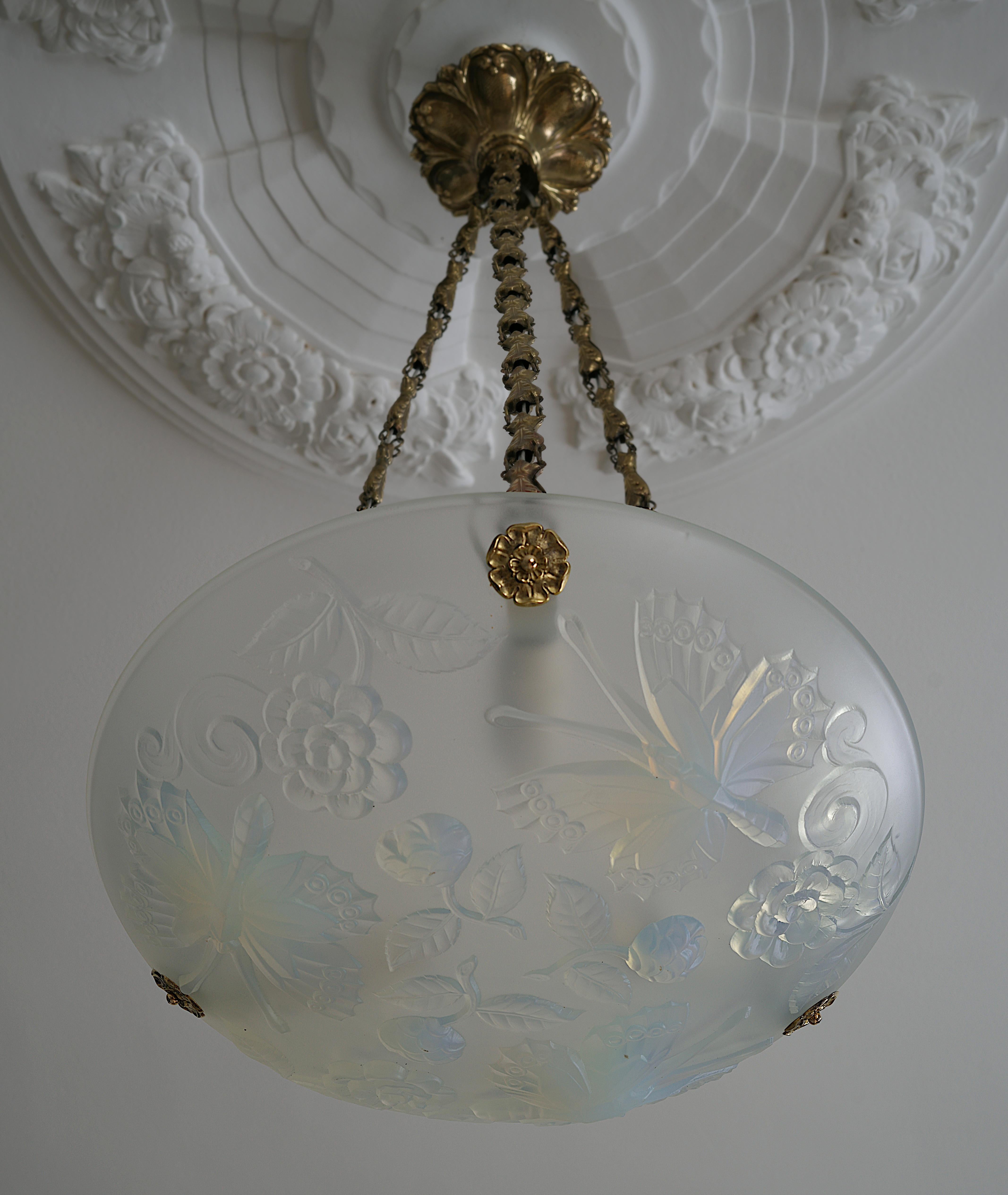 Choisy-le-Roi Art Deco Butterfly Opalescent Pendant Chandelier, 1920 For Sale 2