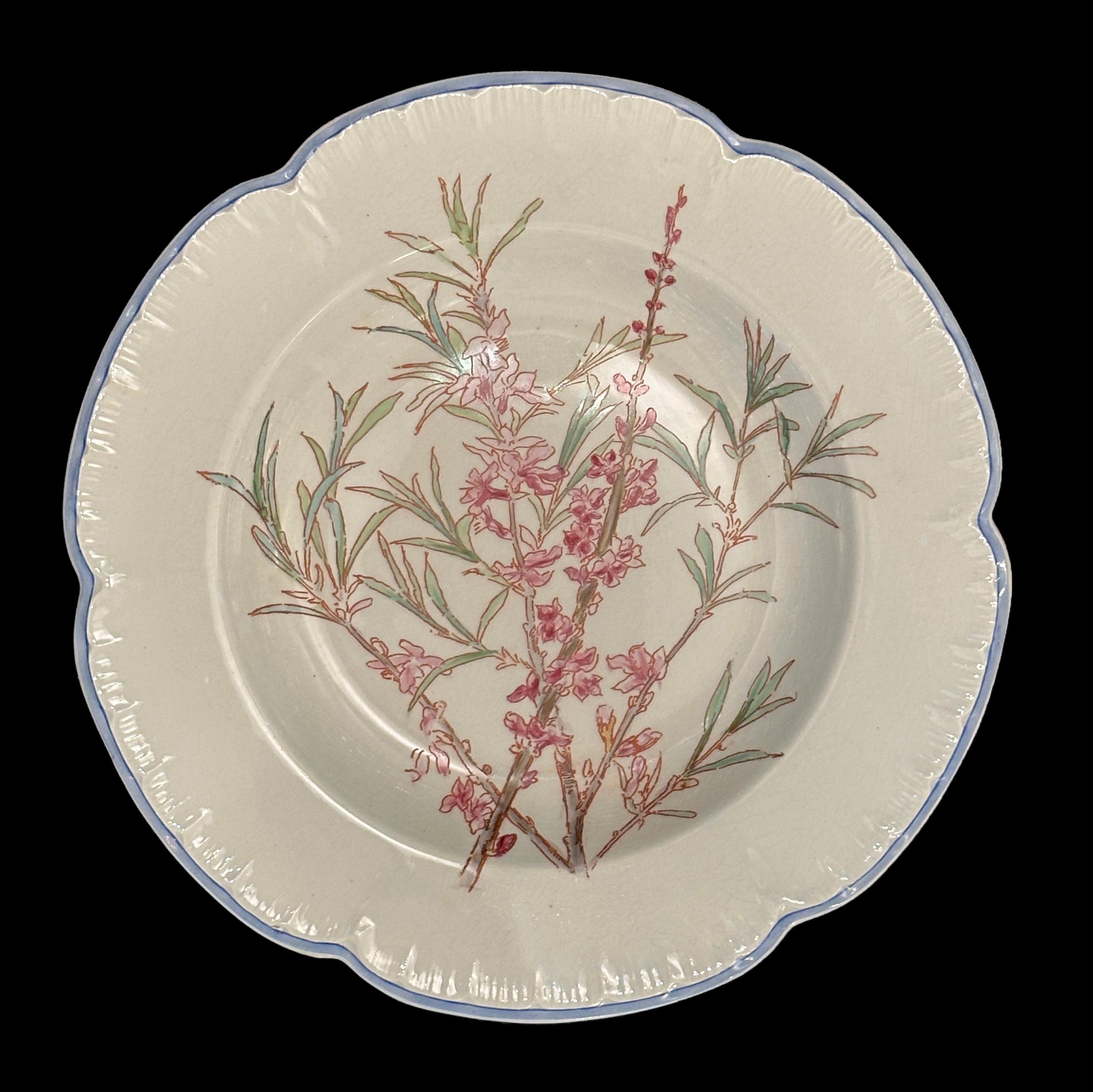 Français Service de table en faïence de Choisy-le-Roi, ancien, vers 1900, 39 pièces en vente