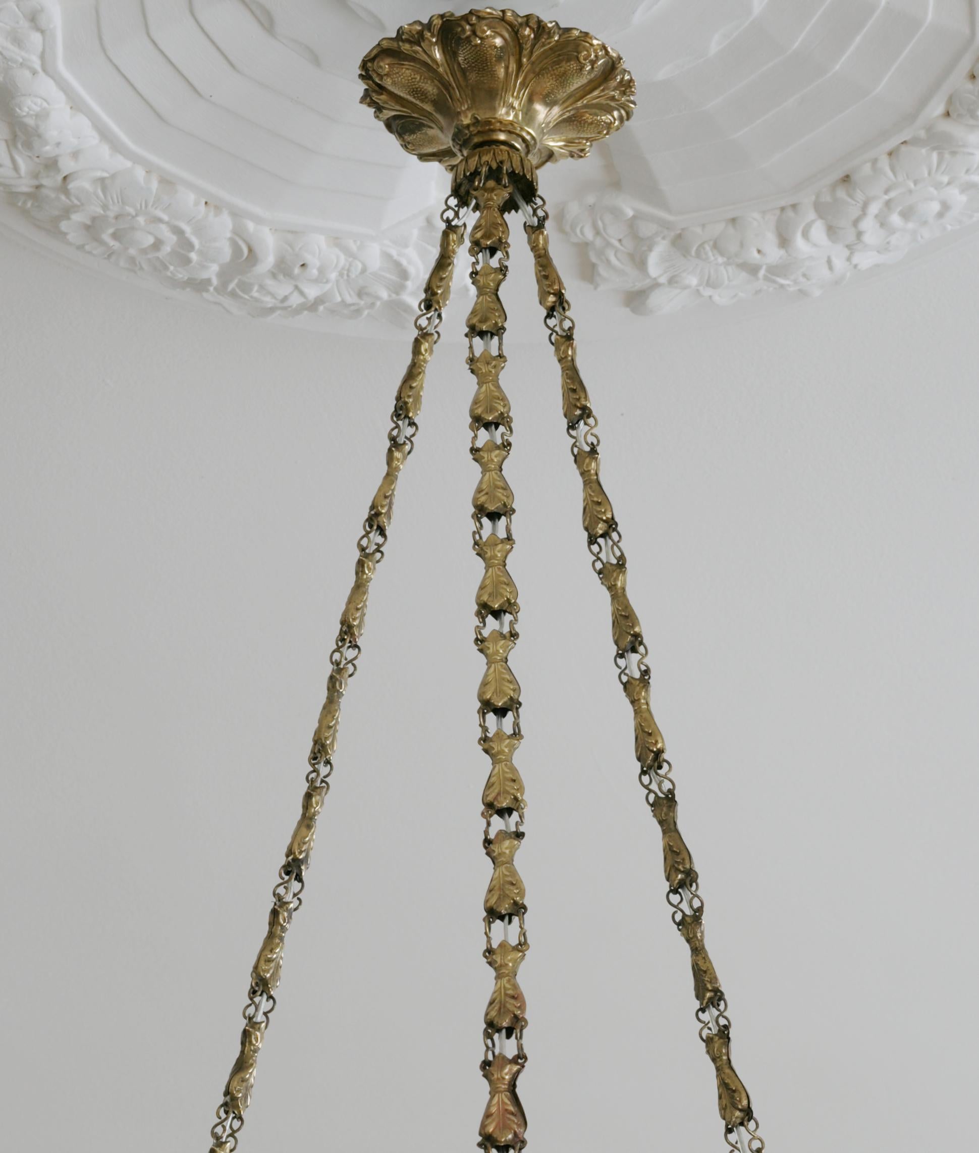 Choisy-le-Roi French Art Deco Butterfly Opalescent Pendant Chandelier, 1930s For Sale 5