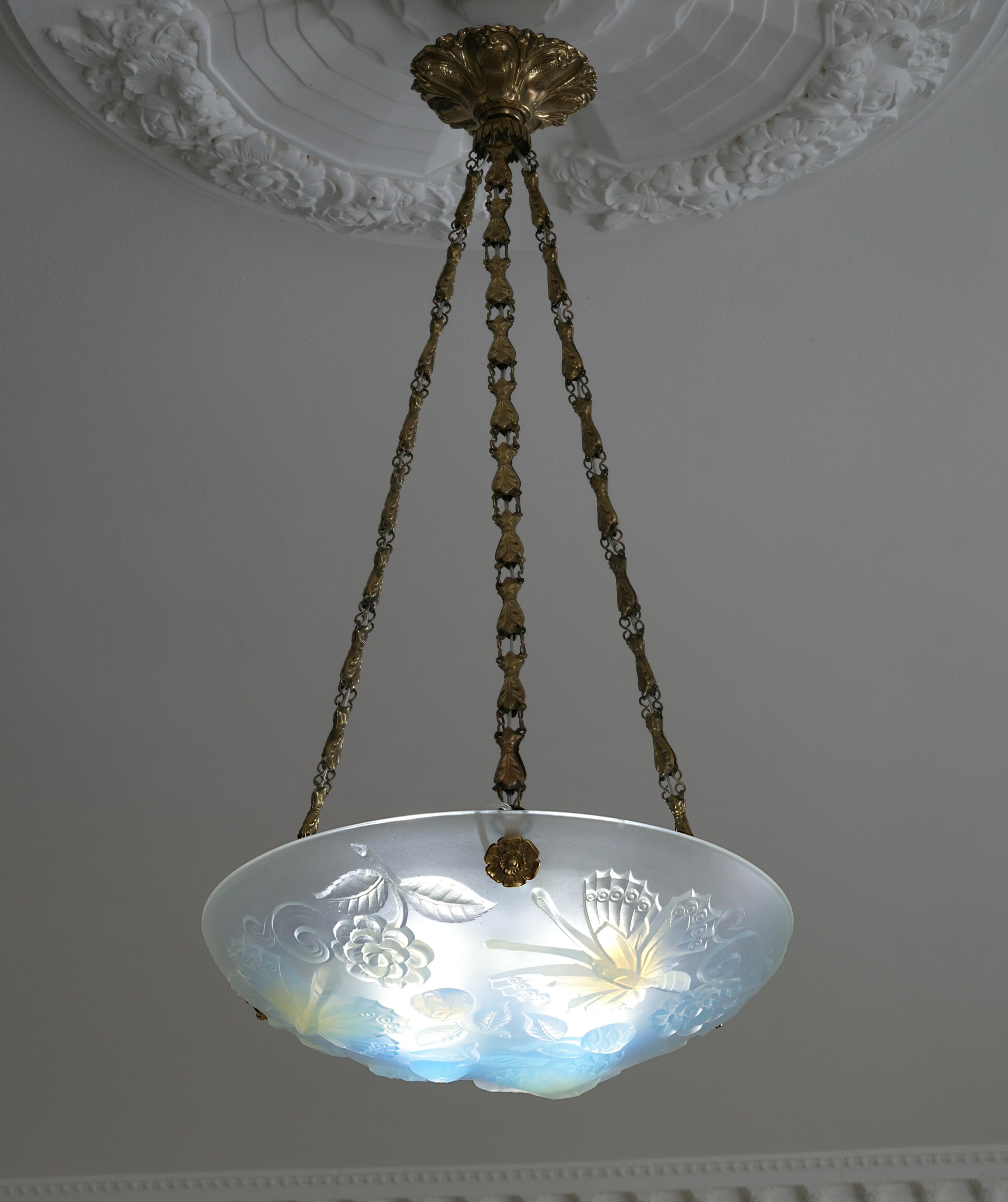Molded Choisy-le-Roi French Art Deco Butterfly Opalescent Pendant Chandelier, 1930s For Sale