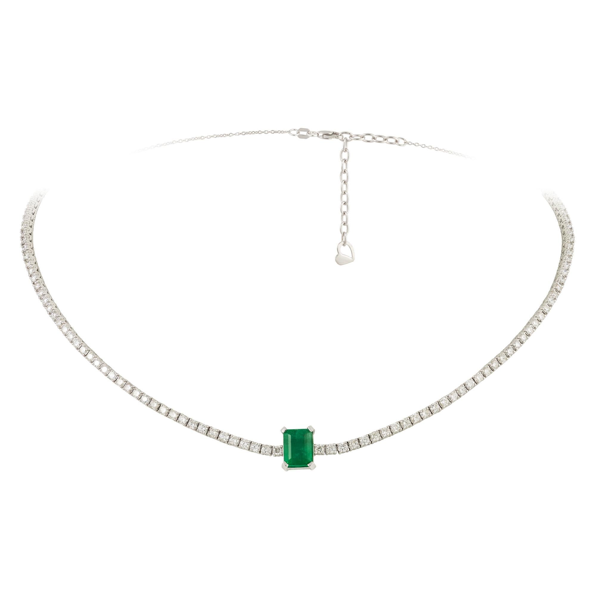Modern Choker Emerald White Gold 18K Necklace Diamond for Her For Sale