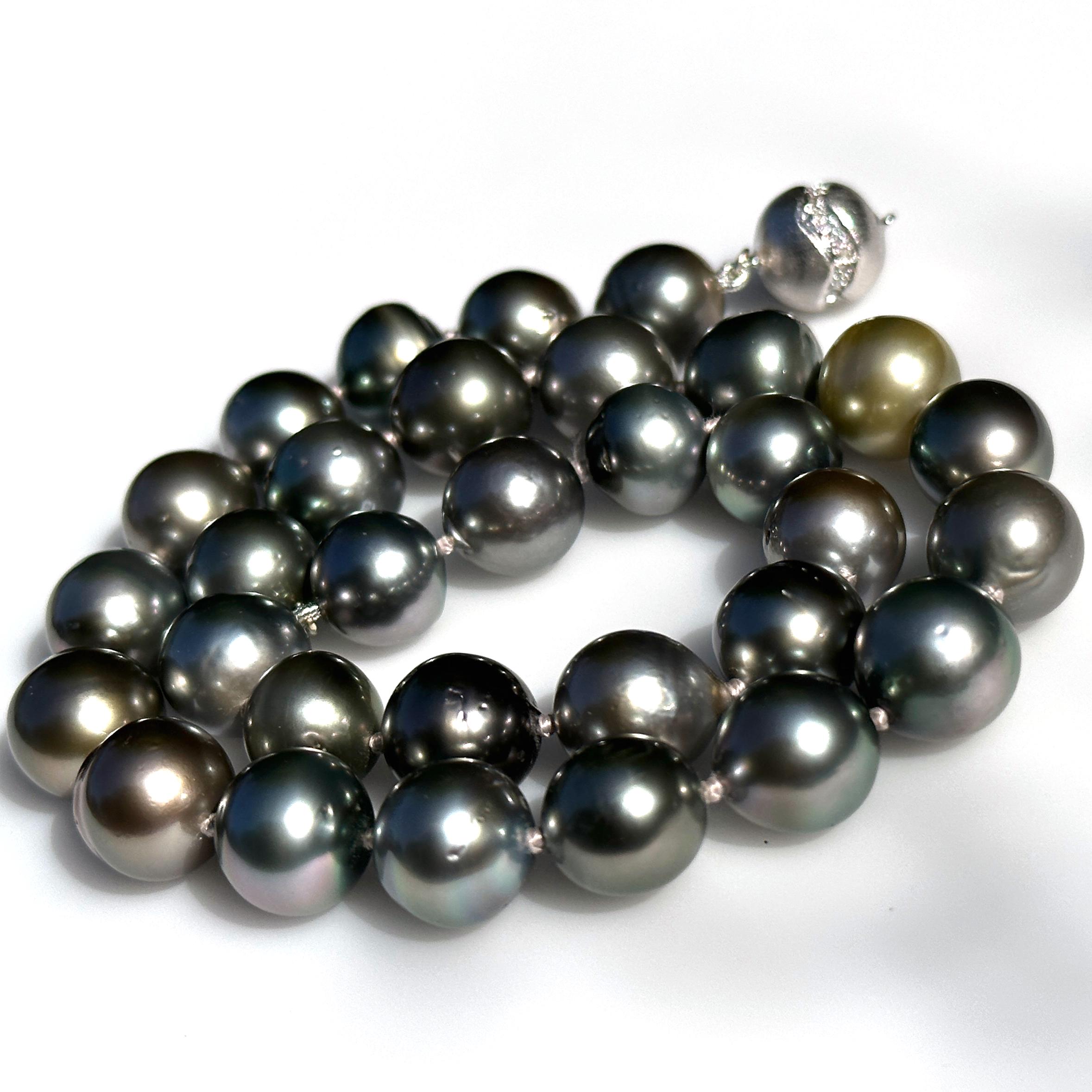 Choker-Length Strand of 11.5mm Tahitian Pearls w White Gold & Diamond Ball Clasp For Sale 2