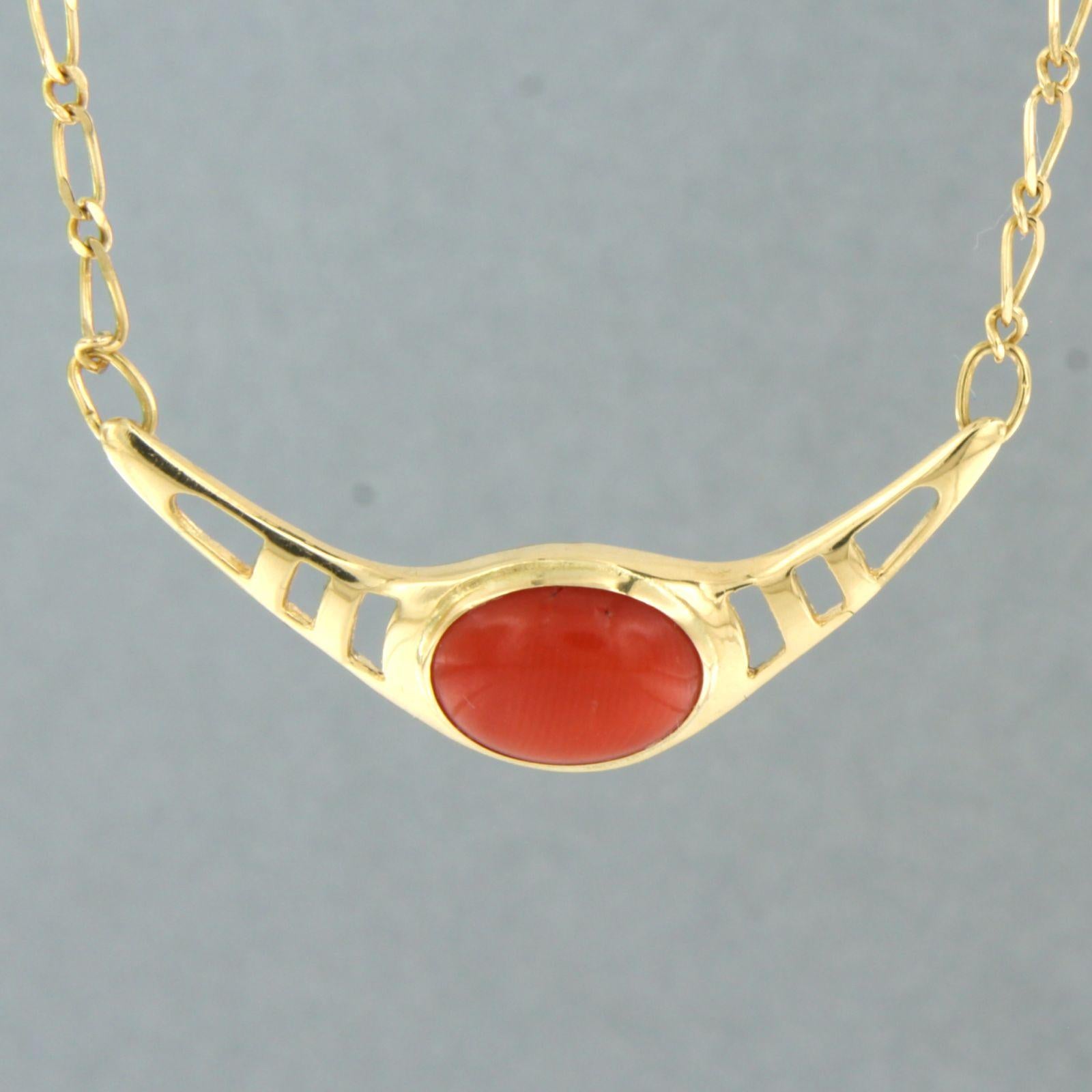 Cabochon Choker Necklace with Corallium Rubrum - 5.7 grams - 18k yellow gold For Sale