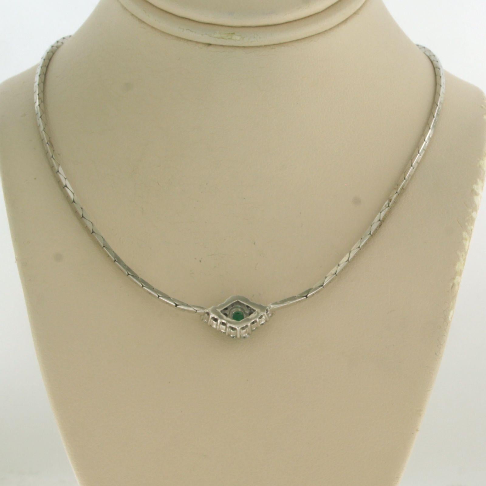 Choker with emerald and diamonds 18k white gold In Excellent Condition For Sale In The Hague, ZH