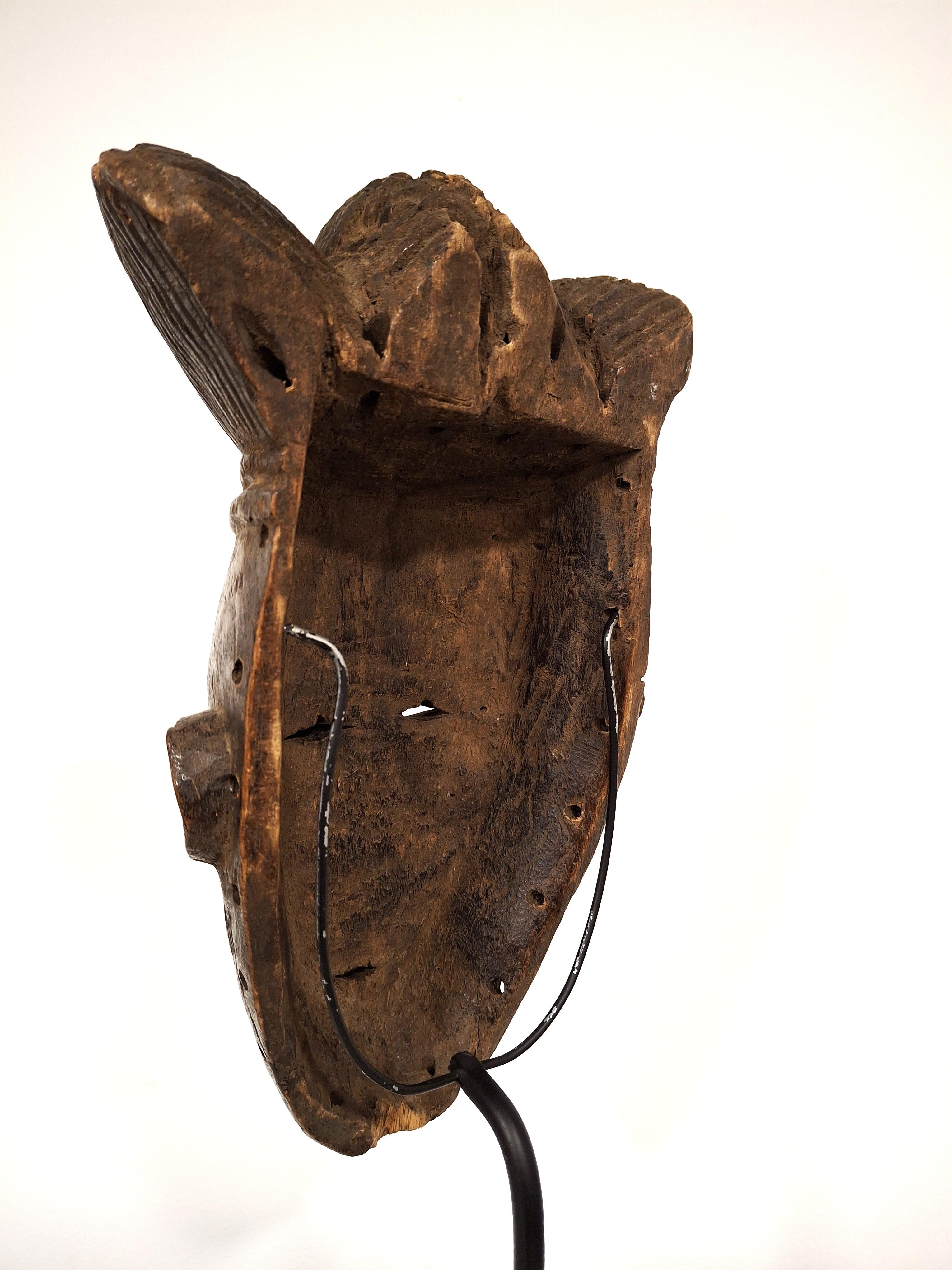 Maschera Chokwe - Metà del XX secolo - Angola - Tribal Art africana In condizioni buone in vendita a Ljubljana, SI