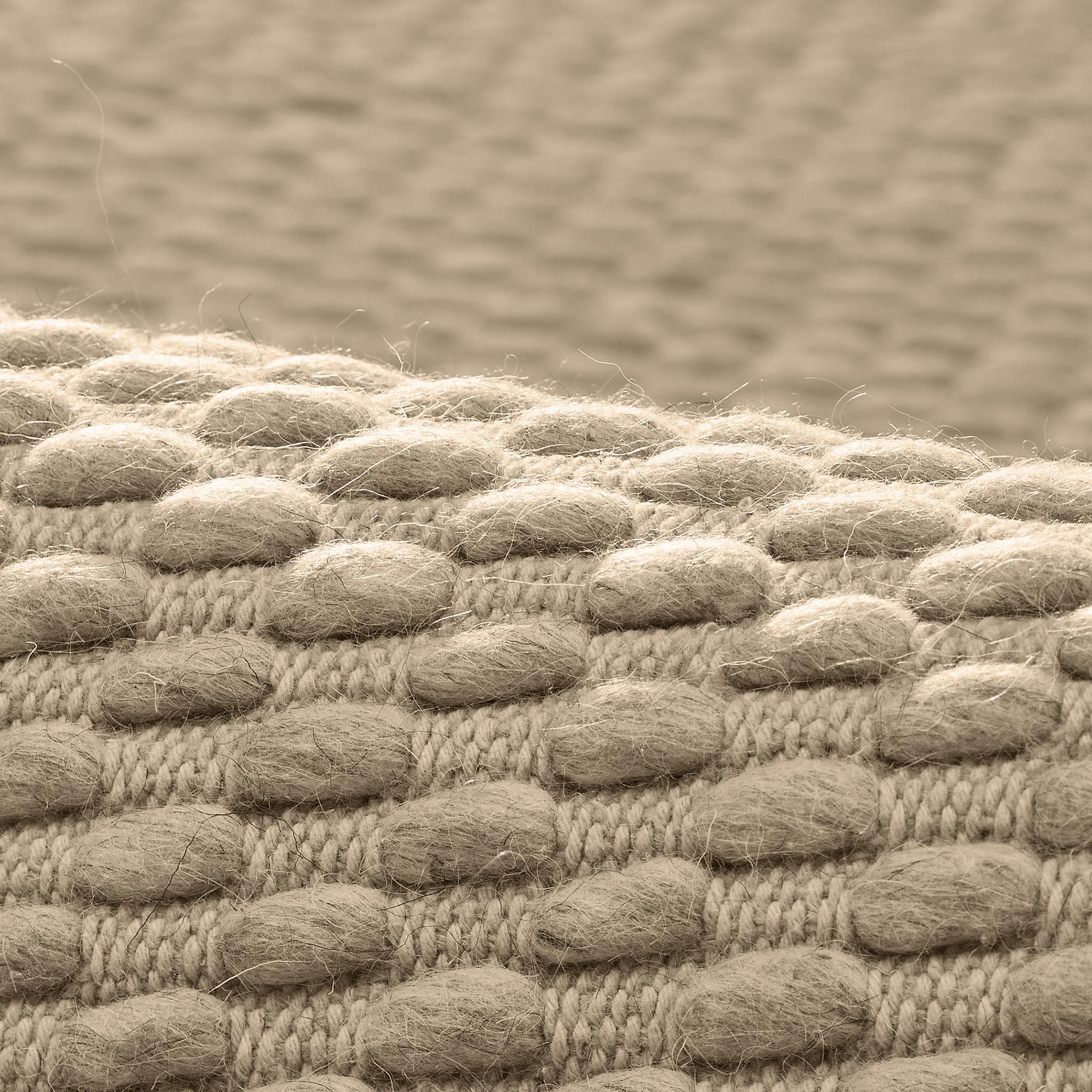Tissé à la main Choma 8x10ft fawn wool cotton chunky bobble design luxury handwoven rug en vente